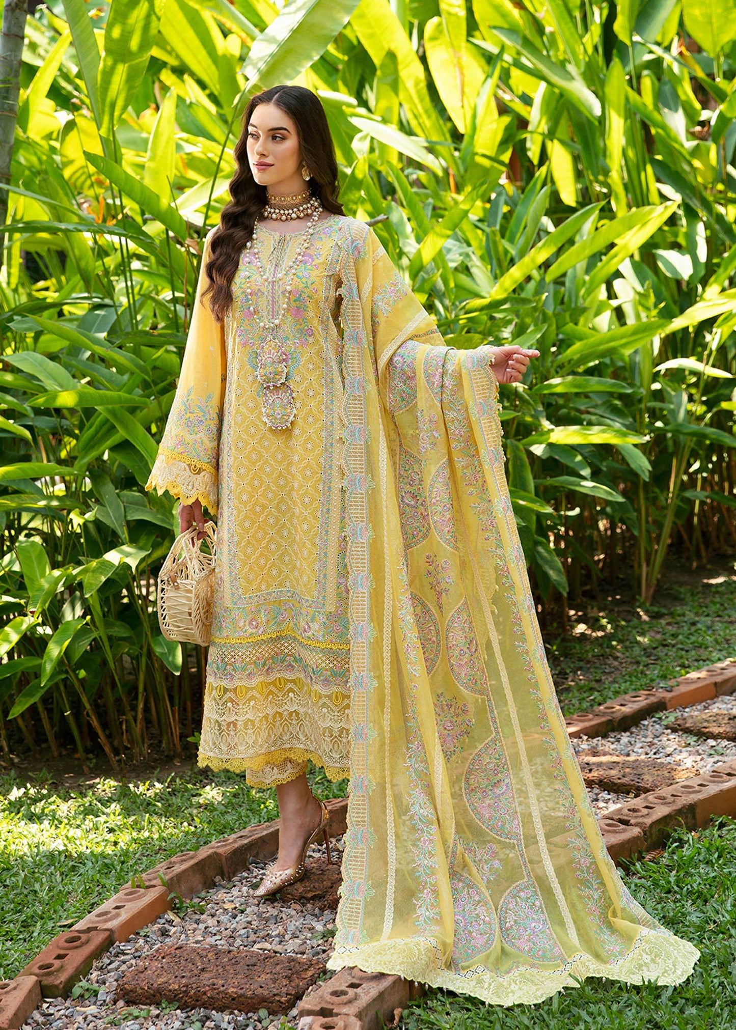Kanwal Malik | Sareen Luxury Lawn 24 | Vanessa - Pakistani Designer Dress - by Kanwal Malik | Type: Luxury - 100% Original at Saira Sultan