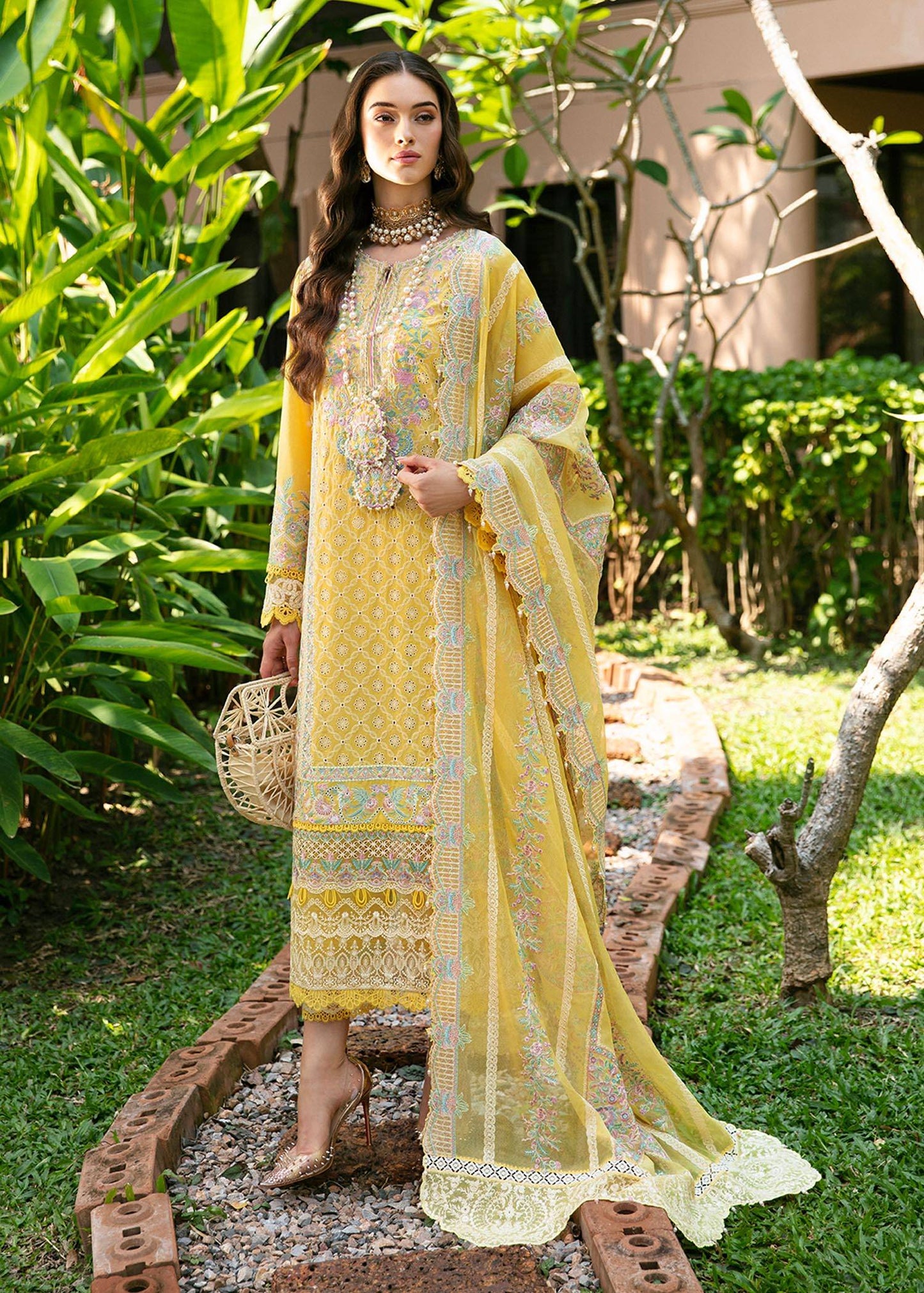 Kanwal Malik | Sareen Luxury Lawn 24 | Vanessa - Pakistani Designer Dress - by Kanwal Malik | Type: Luxury - 100% Original at Saira Sultan