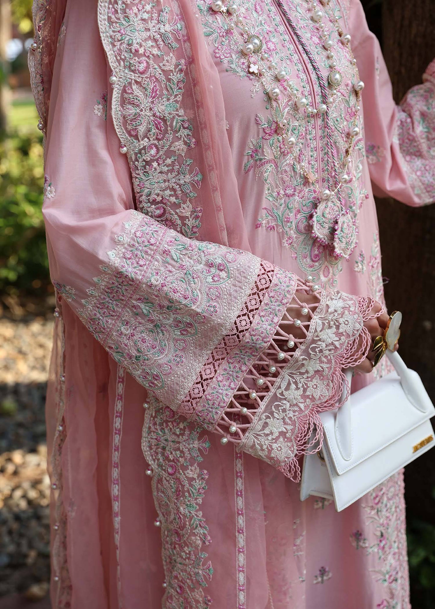 Kanwal Malik | Sareen Luxury Lawn 24 | Misty - Pakistani Designer Dress - by Kanwal Malik | Type: Luxury - 100% Original at Saira Sultan