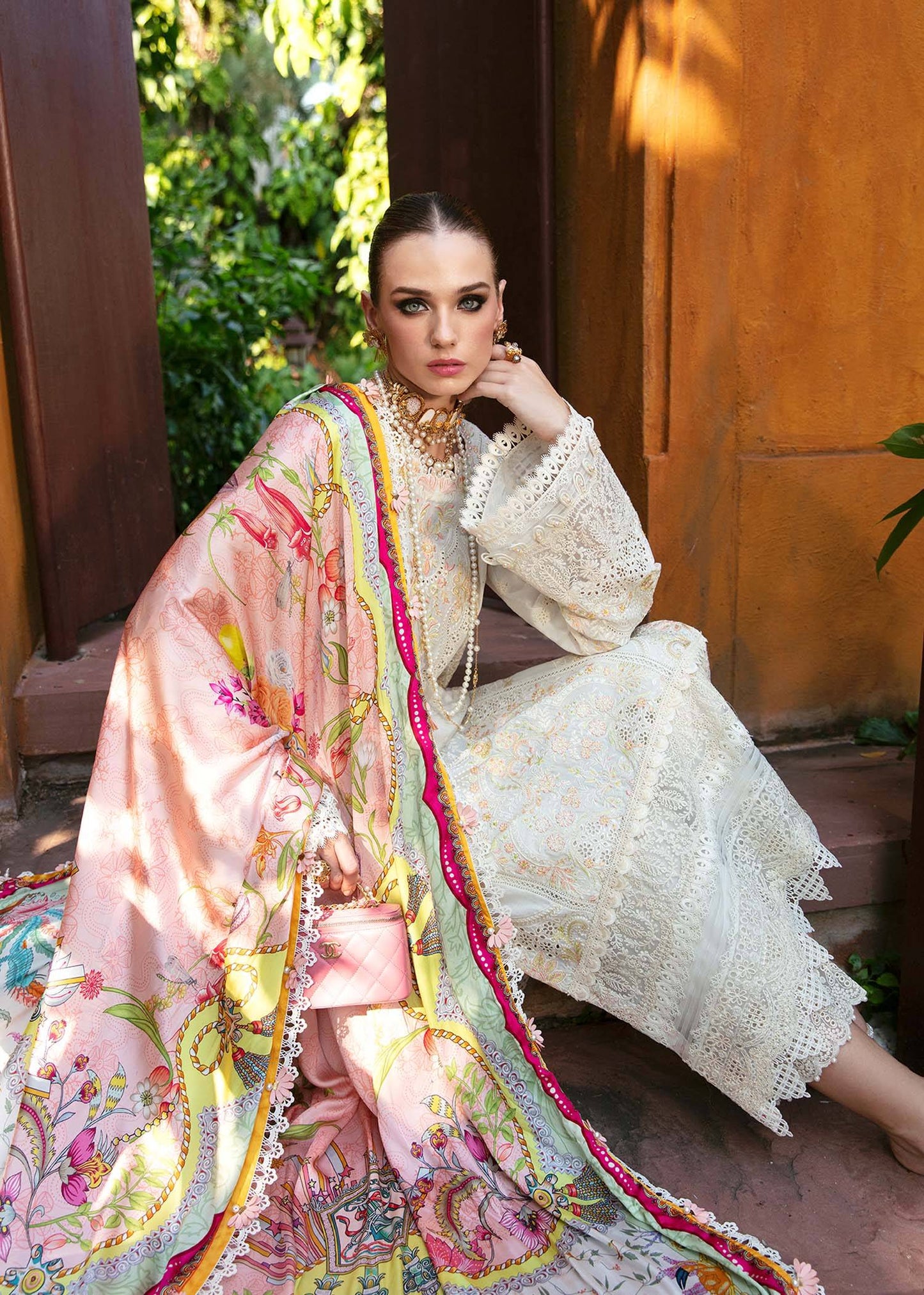 Kanwal Malik | Sareen Luxury Lawn 24 | Daisy - Pakistani Designer Dress - by Kanwal Malik | Type: Luxury - 100% Original at Saira Sultan
