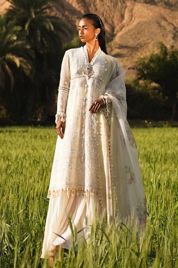 Sana Safinaz | Luxury Lawn Collection | 005A - Pakistani Designer Dress - by Sana Safinaz | Type: Luxury - 100% Original at Saira Sultan