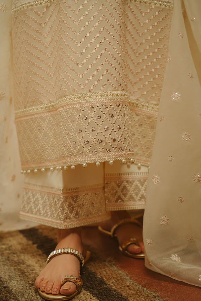 Cross Stitch | Luxe Atelier 25 | GENTEL GLAZE XL Ivory Chiffon