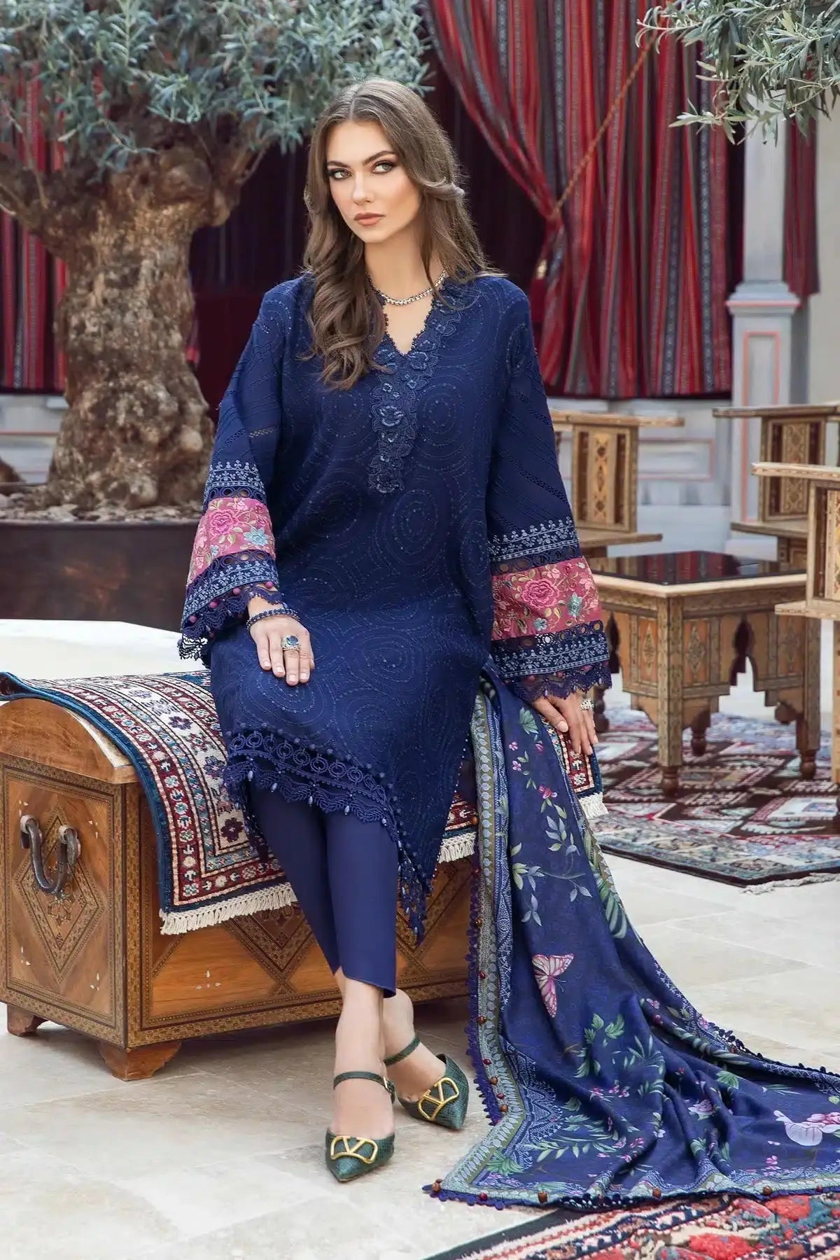Maria B | M Prints Winter 23 | MPT-2001-B - Pakistani Designer Dress - by Maria B | Type: Luxury - 100% Original at Saira Sultan