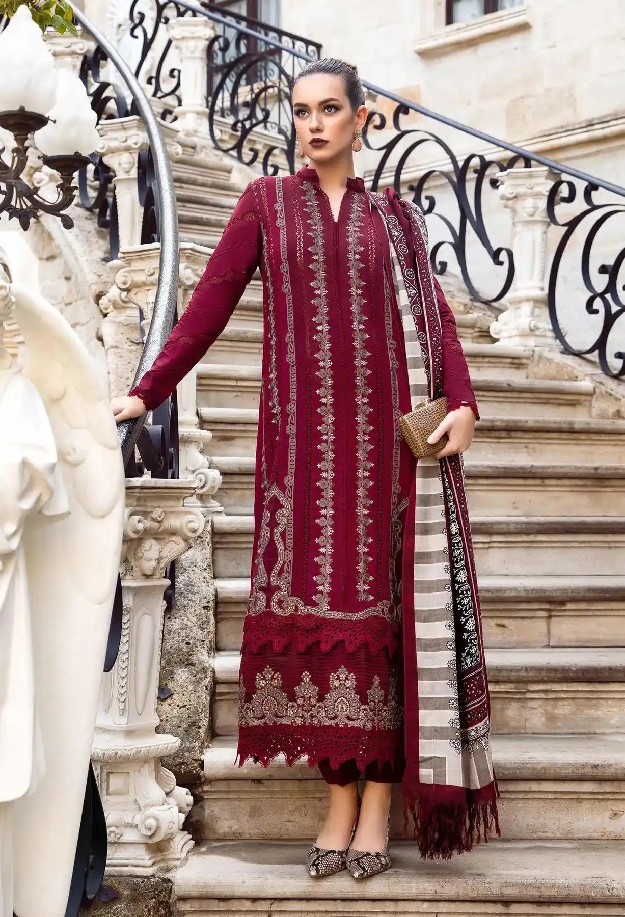Maria B | M Prints Winter 23 | MPT-2002-A - Pakistani Designer Dress - by Maria B | Type: Luxury - 100% Original at Saira Sultan