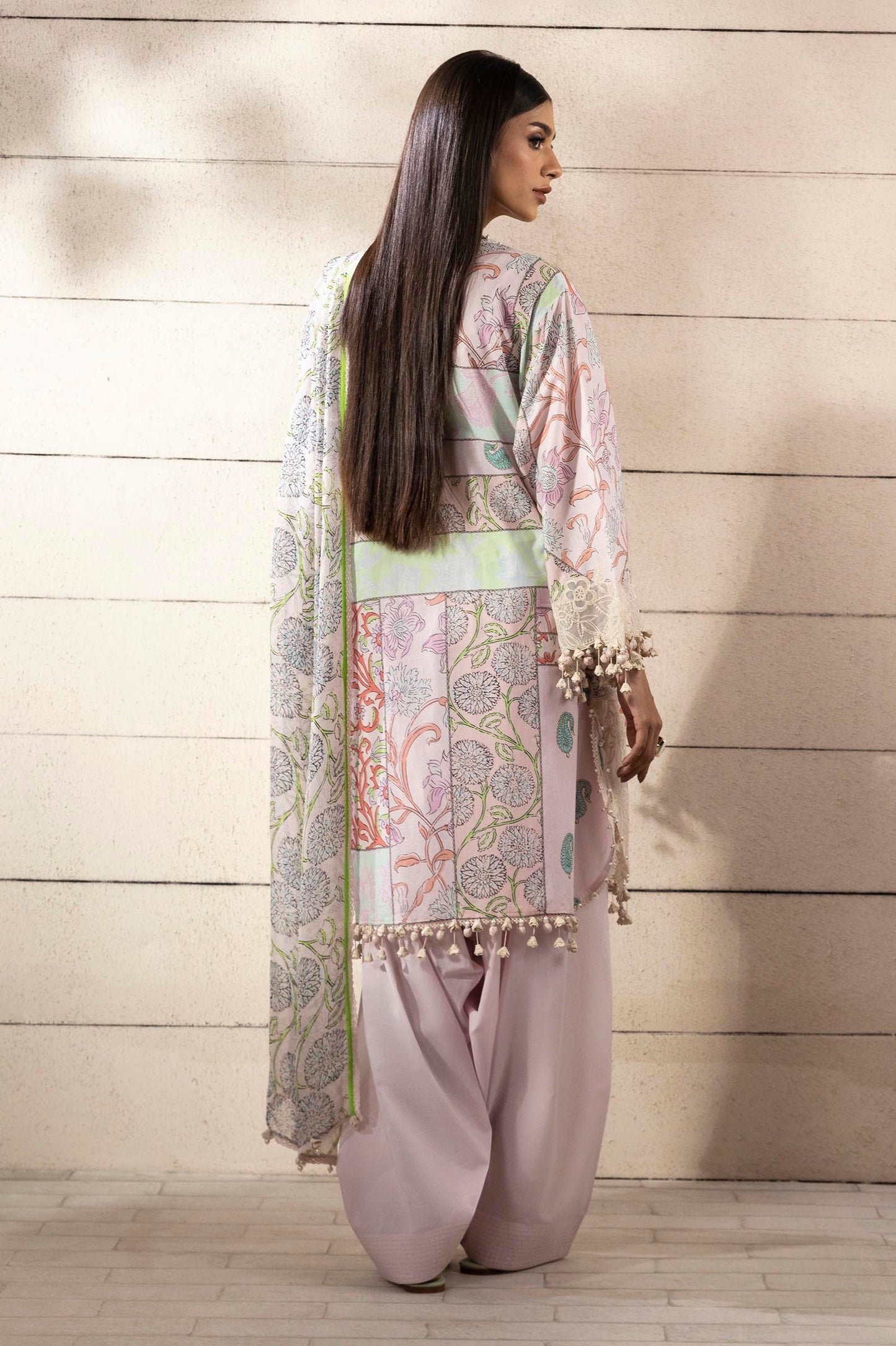 Sana Safinaz | Muzlin Spring 25 | M251-027A-3CI S Ice Pink Lawn