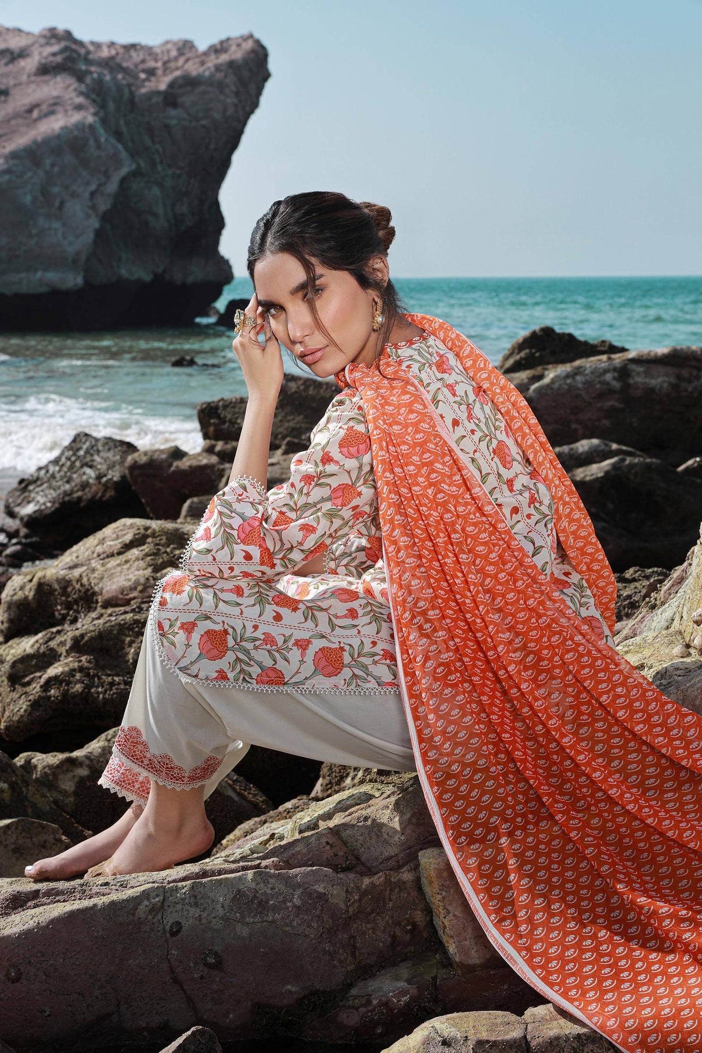 Sana Safinaz | Mahay Spring 24 | H241-002B-2BI - Pakistani Designer Dress - by Sana Safinaz | Type: Luxury - 100% Original at Saira Sultan