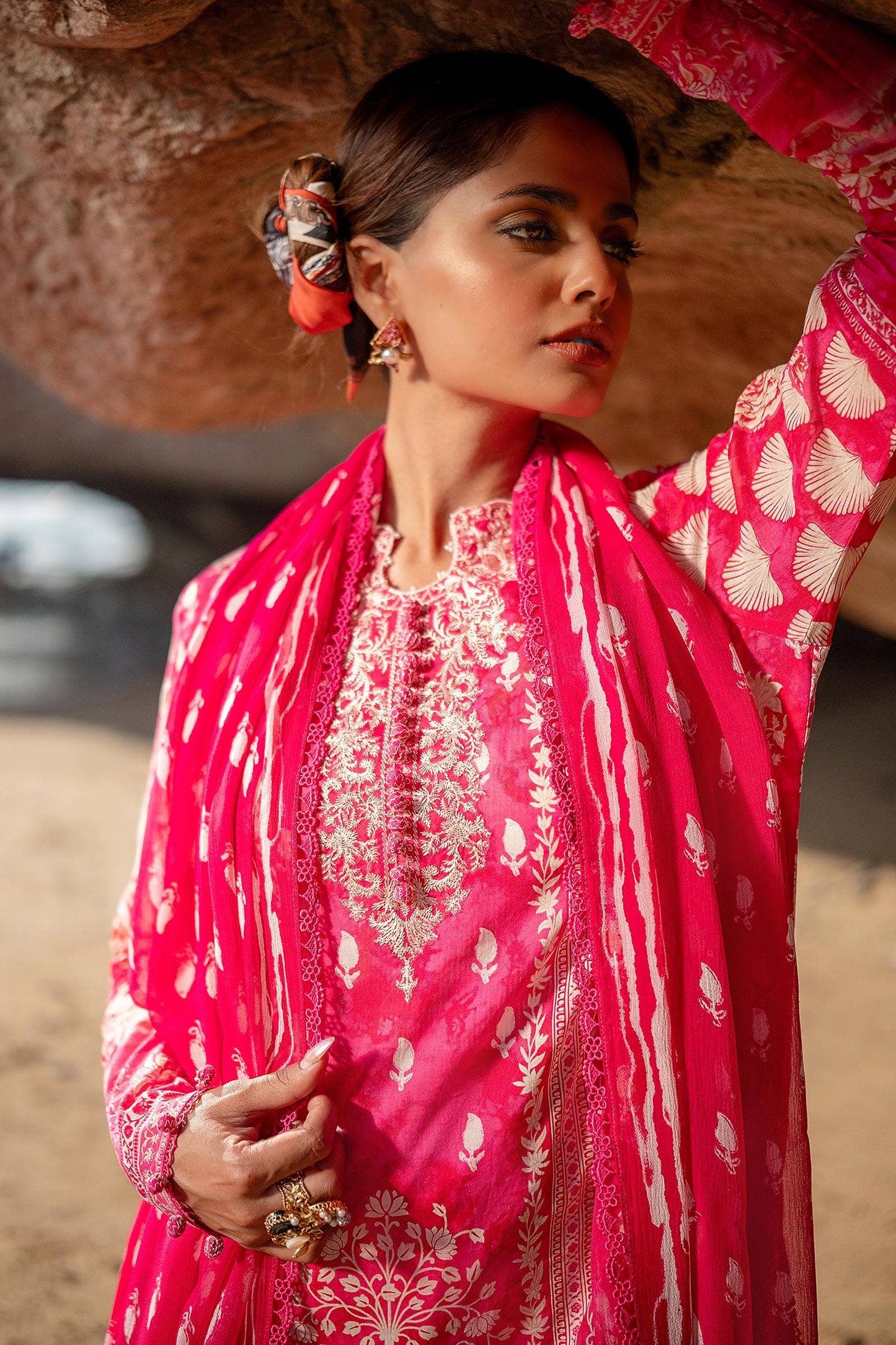 Sana Safinaz | Mahay Spring 24 | H241-005A-3CI - Pakistani Designer Dress - by Sana Safinaz | Type: Luxury - 100% Original at Saira Sultan