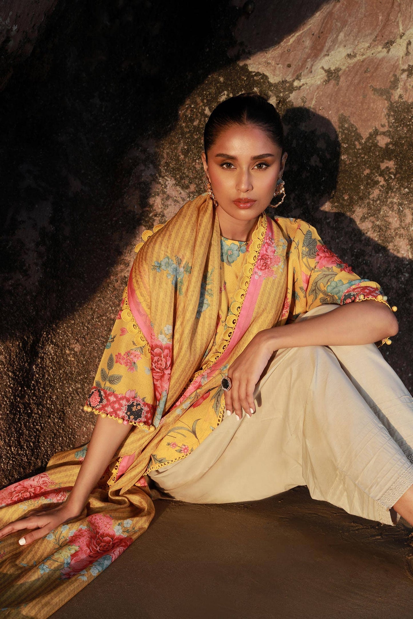 Sana Safinaz | Mahay Spring 24 | H241-007B-2S - Pakistani Designer Dress - by Sana Safinaz | Type: Luxury - 100% Original at Saira Sultan