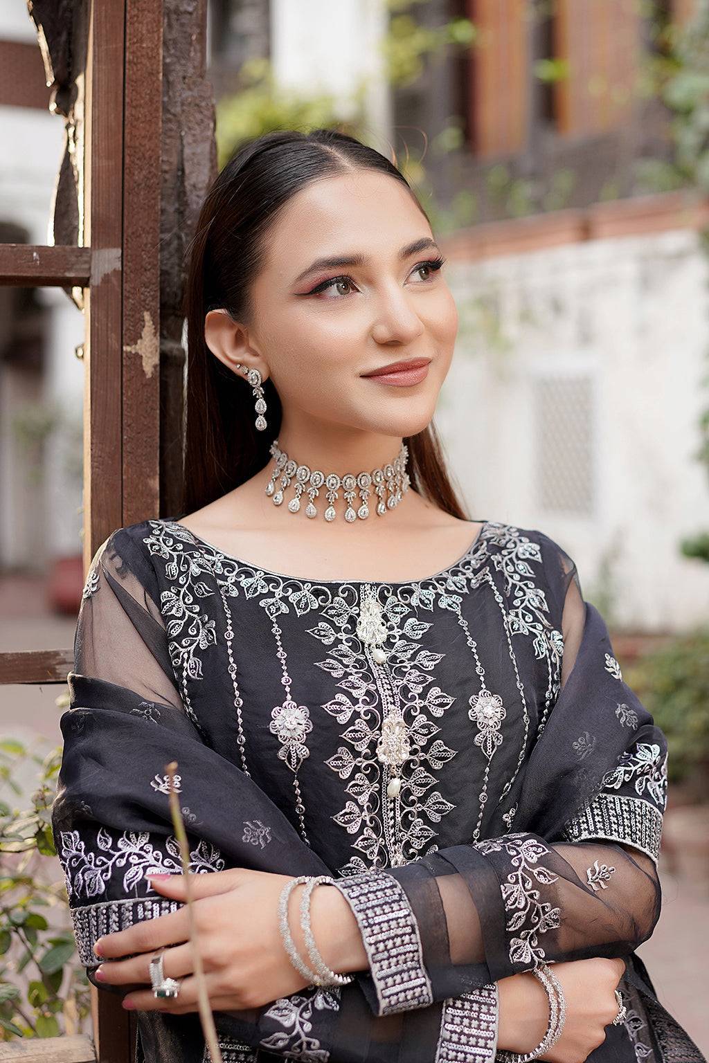 Maryams | Luxury Eid Pret | M-1106 - Pakistani Designer Dress - by Maryams | Type: Luxury - 100% Original at Saira Sultan