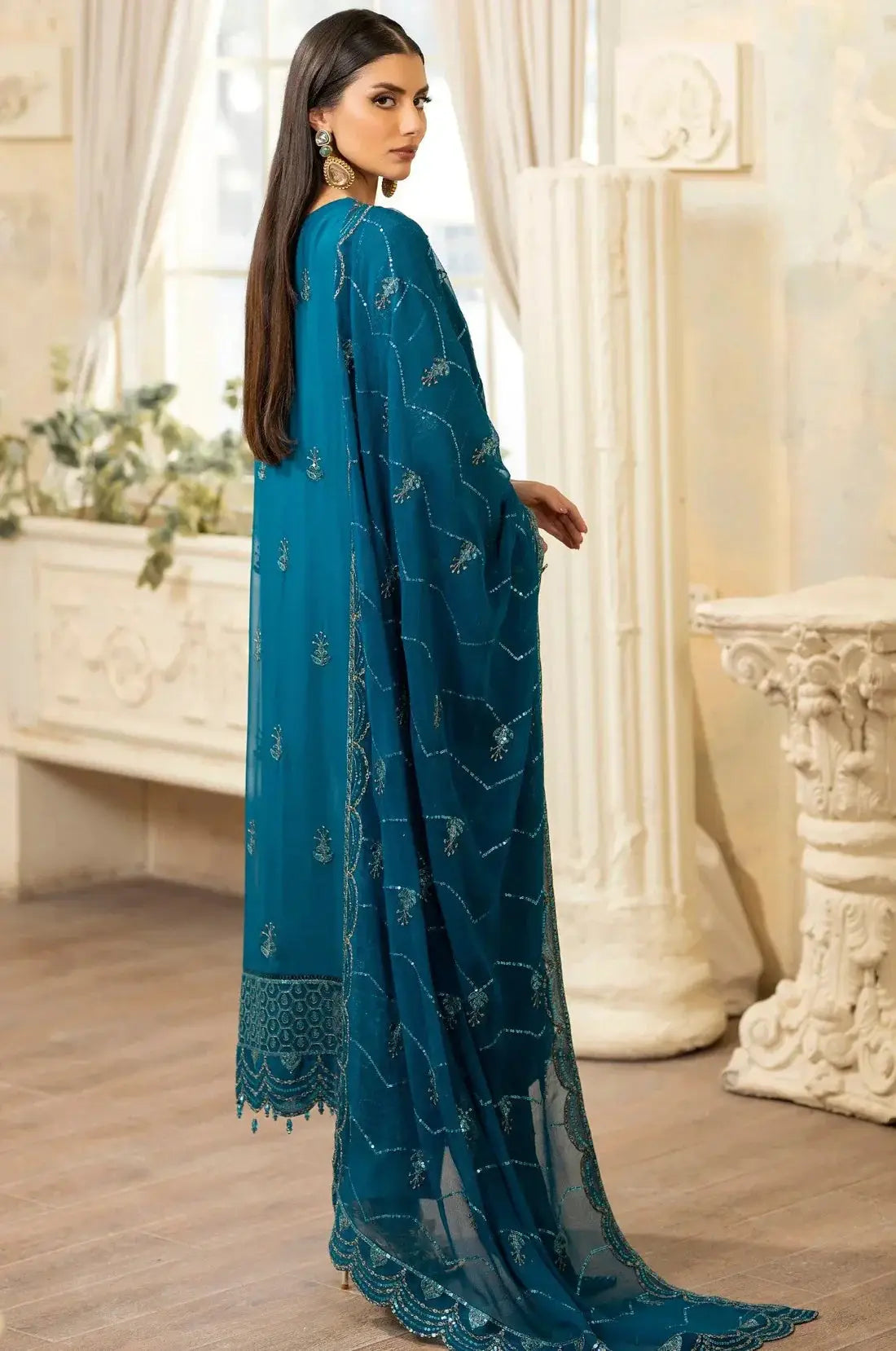 Mohagni | Janan Formals | FAHA MGL-01 - Pakistani Designer Dress - by Mohagni | Type: Formal - 100% Original at Saira Sultan