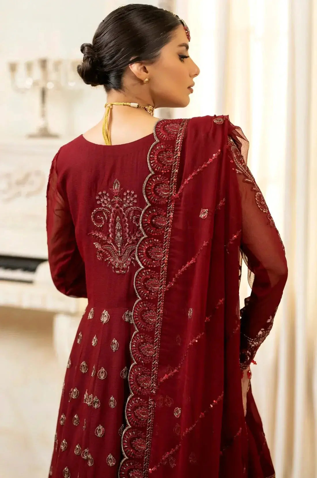Mohagni | Janan Formals | ROSETTE MGL-05 - Pakistani Designer Dress - by Mohagni | Type: Formal - 100% Original at Saira Sultan