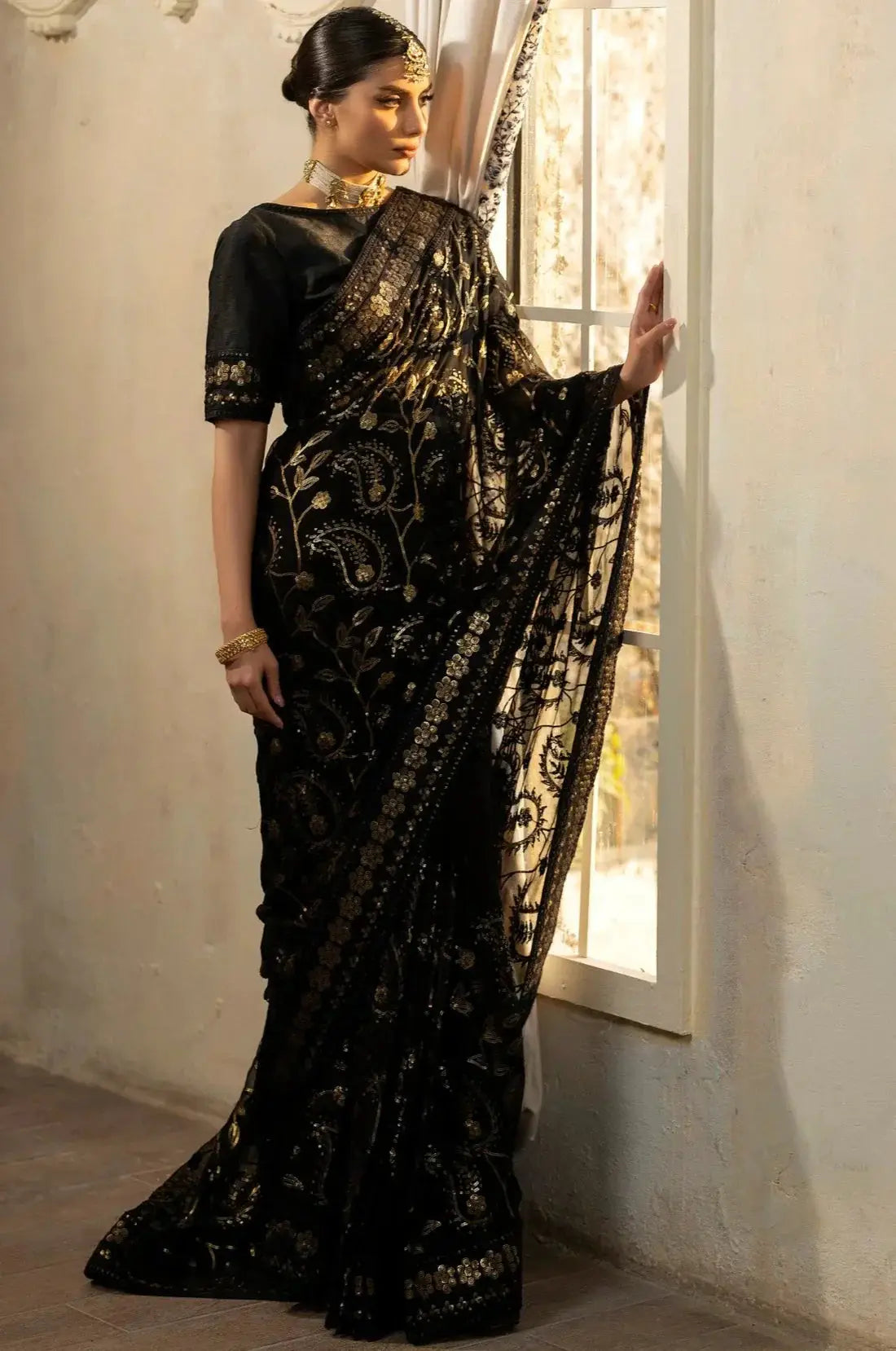 Mohagni | Janan Formals | LAILA MGL-14 - Pakistani Designer Dress - by Mohagni | Type: Formal - 100% Original at Saira Sultan