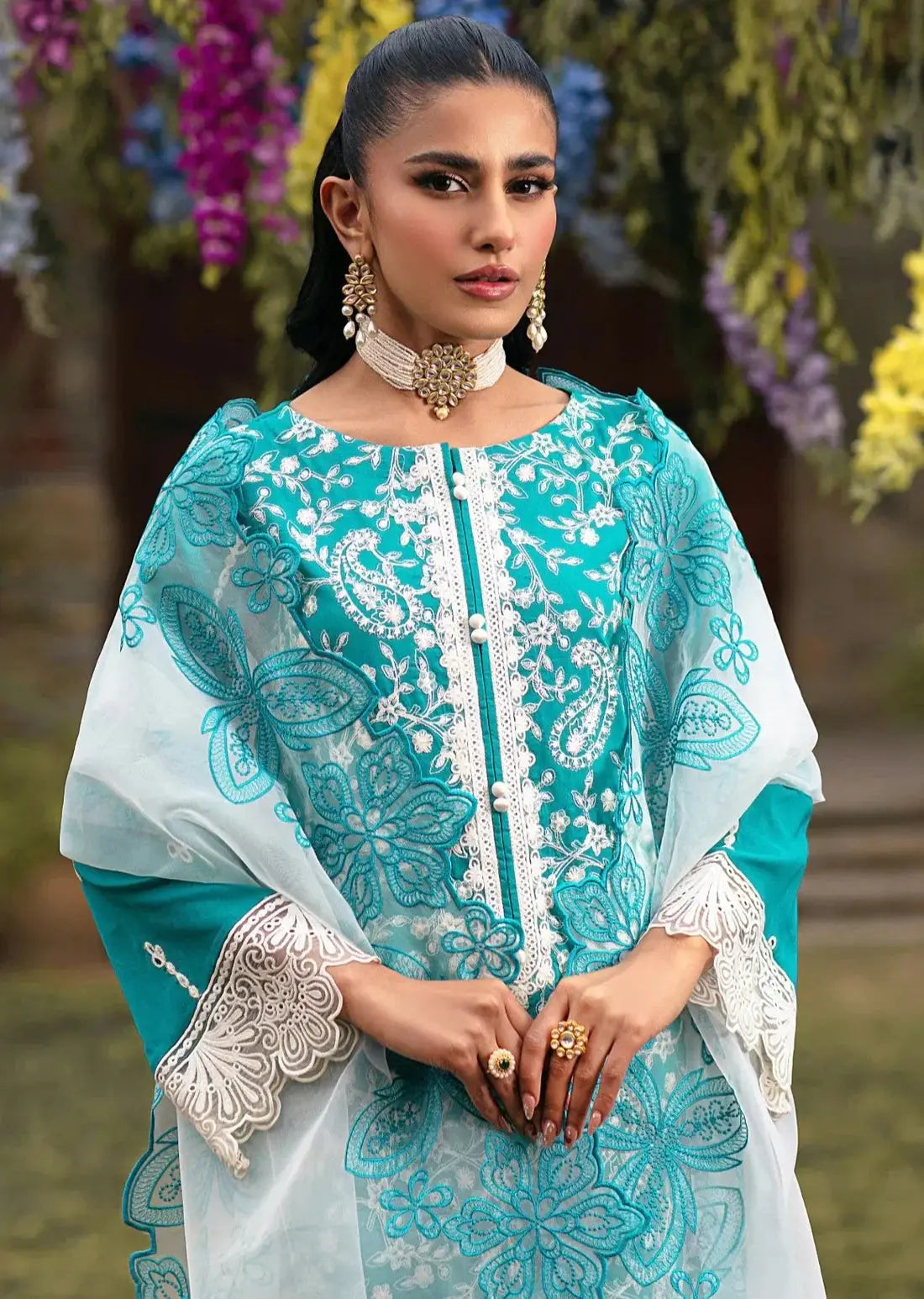 Mohagni | Muntazir Luxury Lawn 24 | MGZ-10 - Pakistani Designer Dress - by Mohagni | Type: Luxury - 100% Original at Saira Sultan