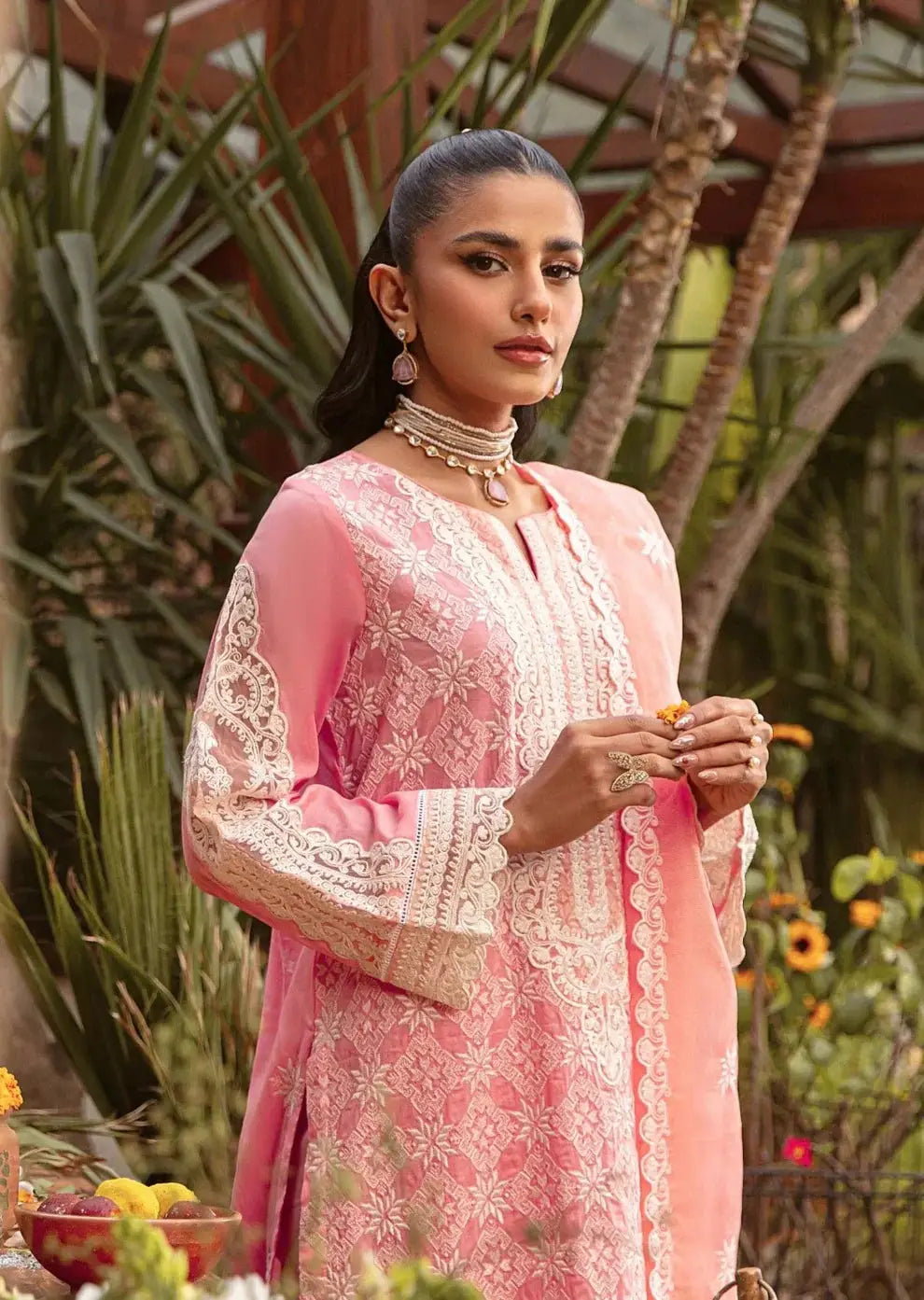 Mohagni | Muntazir Luxury Lawn 24 | MGZ-12 - Pakistani Designer Dress - by Mohagni | Type: Luxury - 100% Original at Saira Sultan