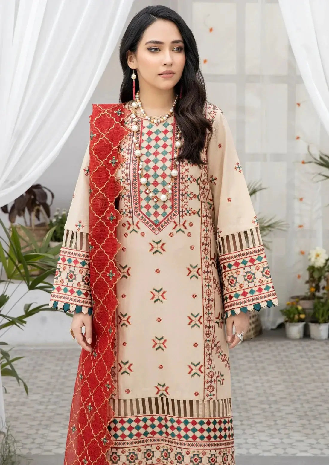 Mohagni | Muntazir Luxury Lawn 24 | AM-15 - Pakistani Designer Dress - by Mohagni | Type: Luxury - 100% Original at Saira Sultan