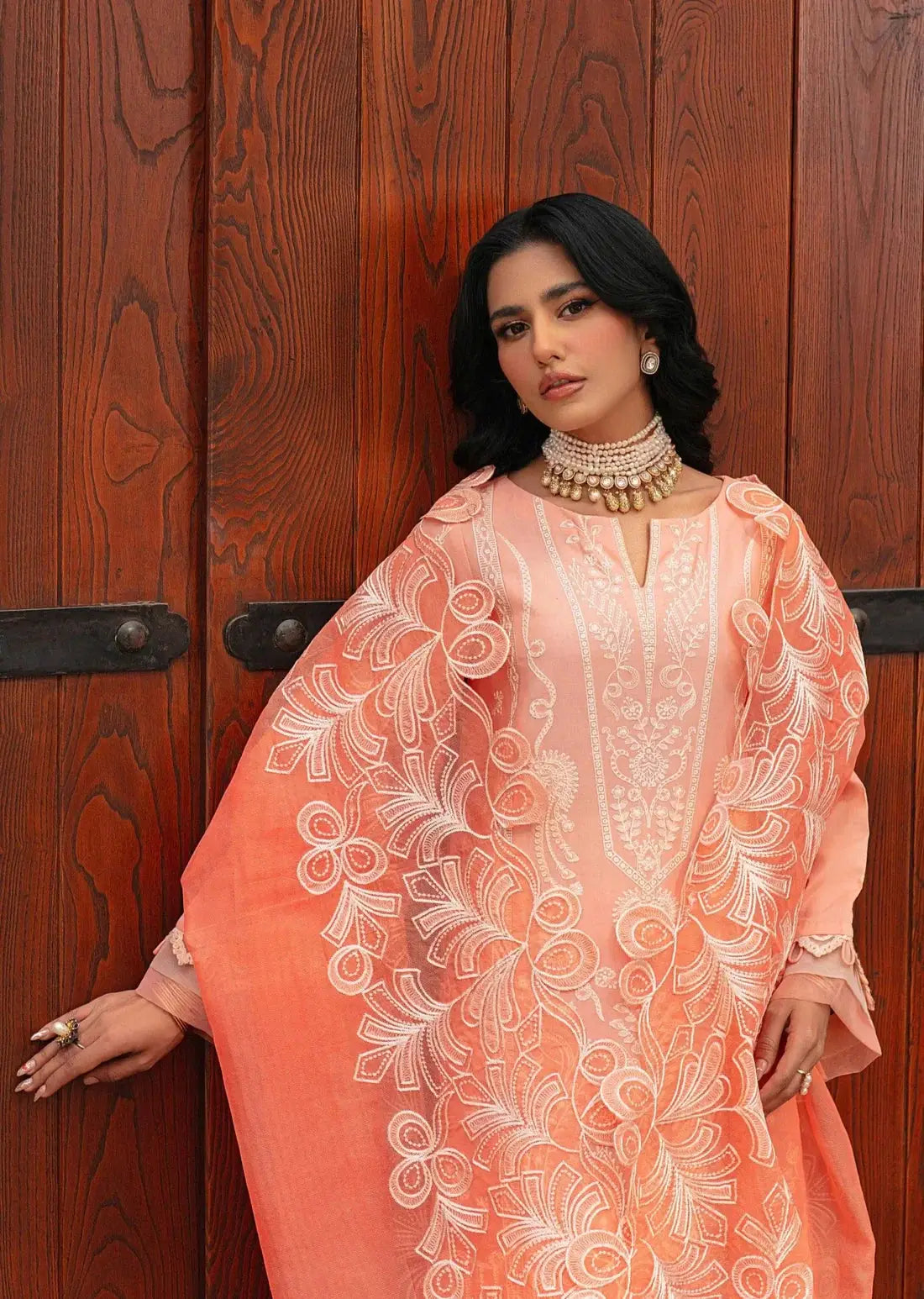 Mohagni | Muntazir Luxury Lawn 24 | CM-01 - Pakistani Designer Dress - by Mohagni | Type: Luxury - 100% Original at Saira Sultan