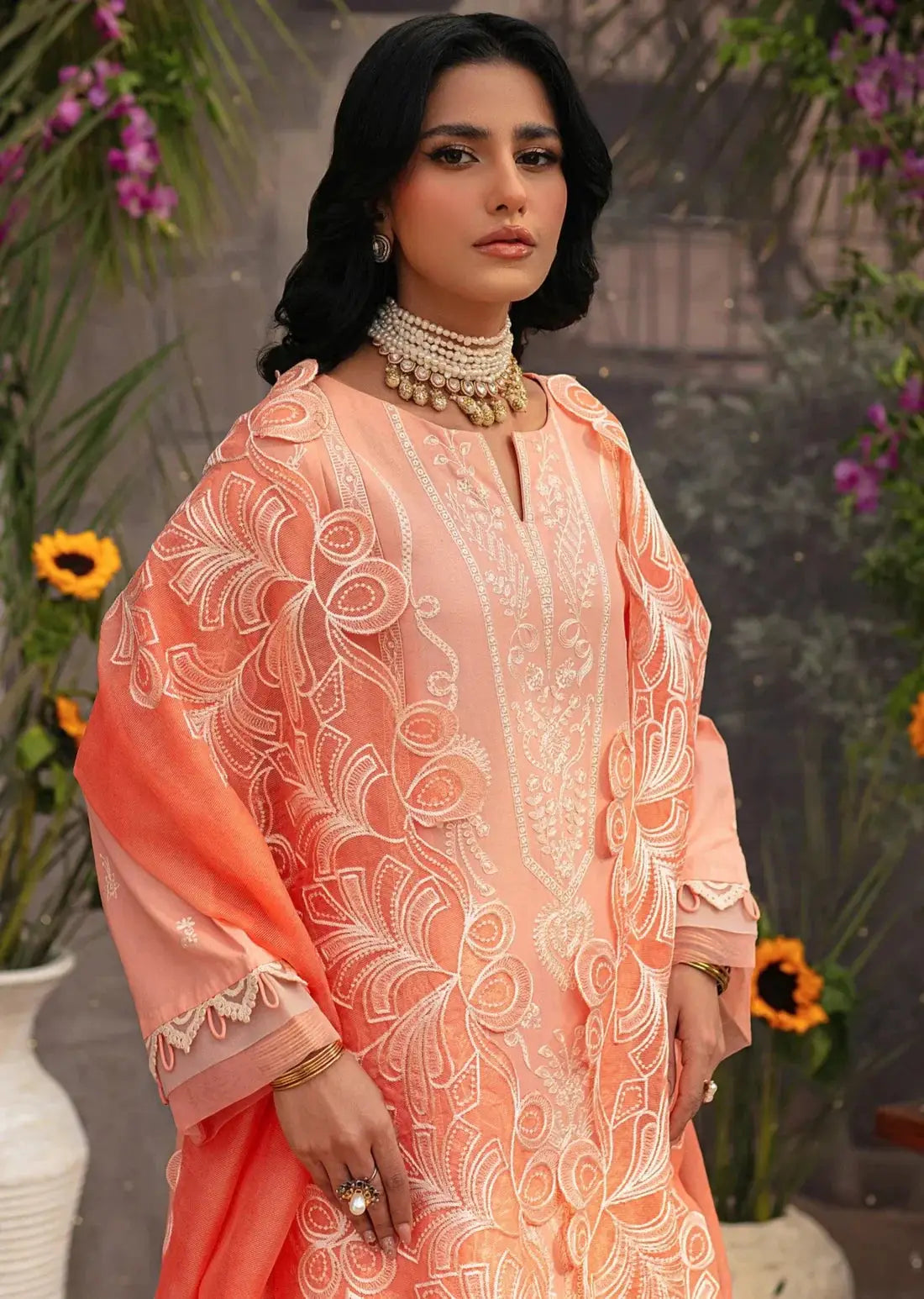 Mohagni | Muntazir Luxury Lawn 24 | CM-01 - Pakistani Designer Dress - by Mohagni | Type: Luxury - 100% Original at Saira Sultan