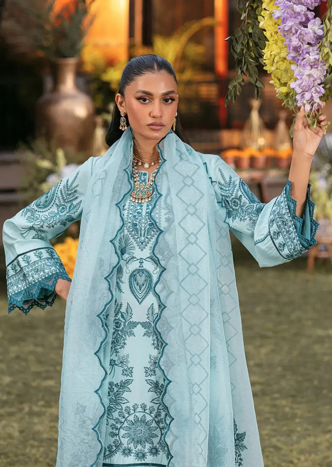 Mohagni | Muntazir Luxury Lawn 24 | CM-10 - Pakistani Designer Dress - by Mohagni | Type: Luxury - 100% Original at Saira Sultan