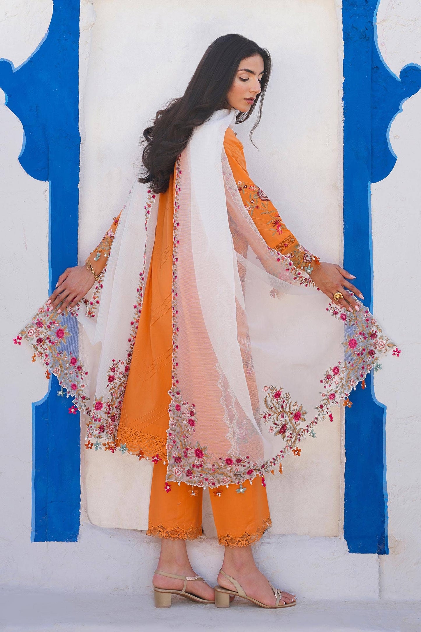 Sana Safinaz | Muzlin Spring 24 | M241-002B-CX - Pakistani Designer Dress - by Sana Safinaz | Type: Luxury - 100% Original at Saira Sultan