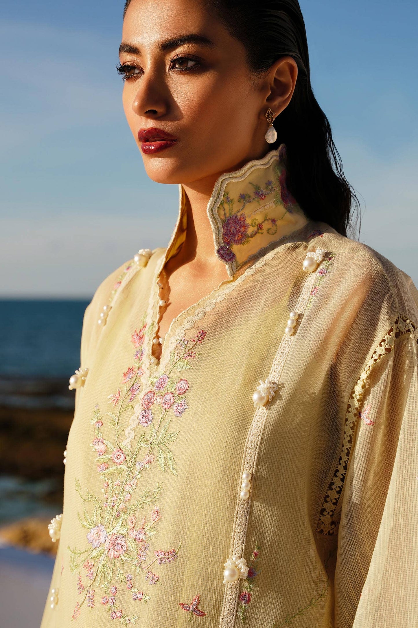 Sana Safinaz | Muzlin Spring 24 | M241-005B-CL - Pakistani Designer Dress - by Sana Safinaz | Type: Luxury - 100% Original at Saira Sultan