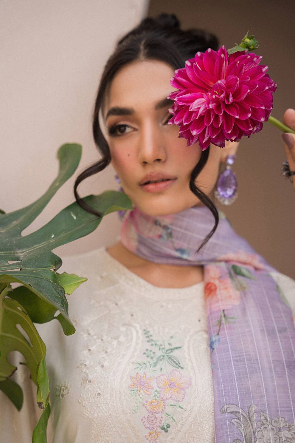 Neeshay | Symphony Luxury Lawn 24 | Opus - Pakistani Designer Dress - by Neeshay | Type: Luxury - 100% Original at Saira Sultan