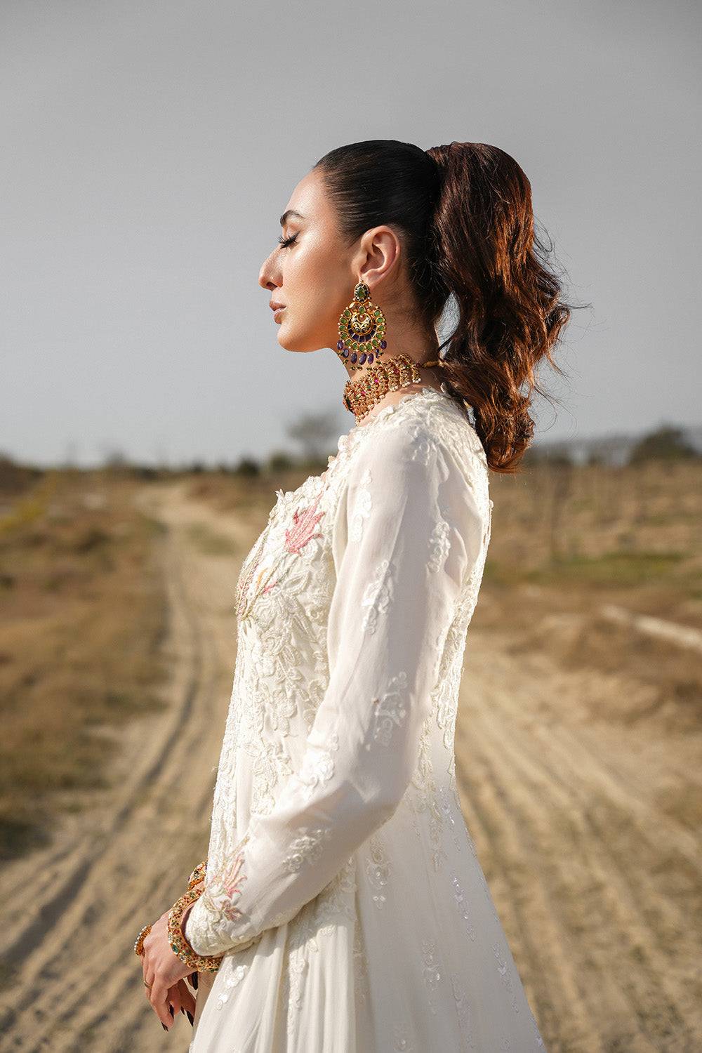Nilofer Shahid | Verve Summer 24 | Kaira Verve SS 24 - Pakistani Designer Dress - by Nilofer Shahid | Type: Formal - 100% Original at Saira Sultan