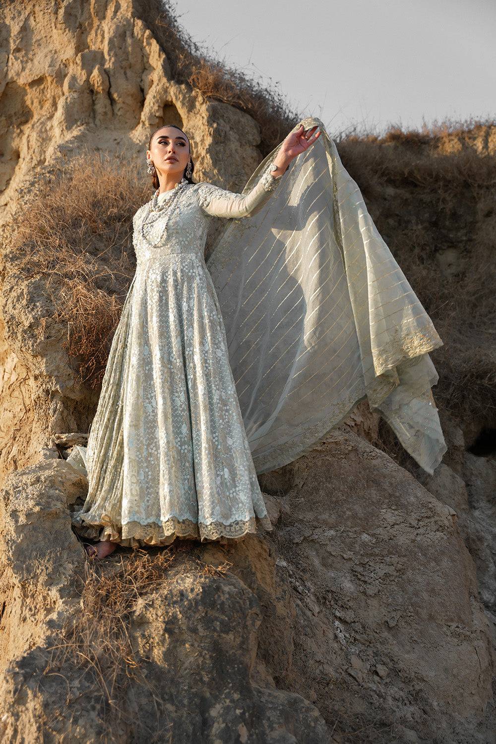 Nilofer Shahid | Verve Summer 24 | Mavi Verve SS 24 - Pakistani Designer Dress - by Nilofer Shahid | Type: Formal - 100% Original at Saira Sultan
