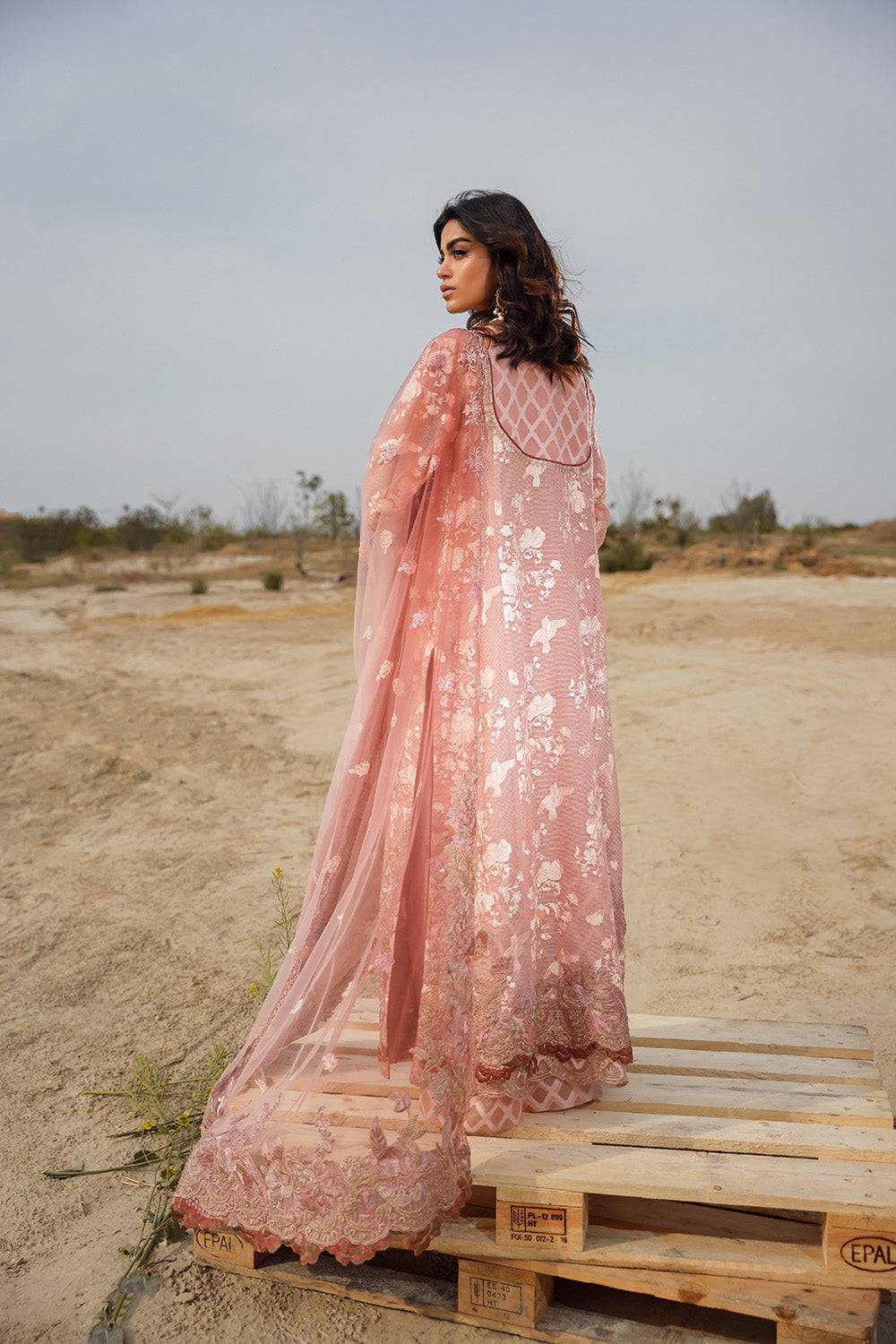 Nilofer Shahid | Verve Summer 24 | Sasha (3pc) Verve SS 24 - Pakistani Designer Dress - by Nilofer Shahid | Type: Formal - 100% Original at Saira Sultan