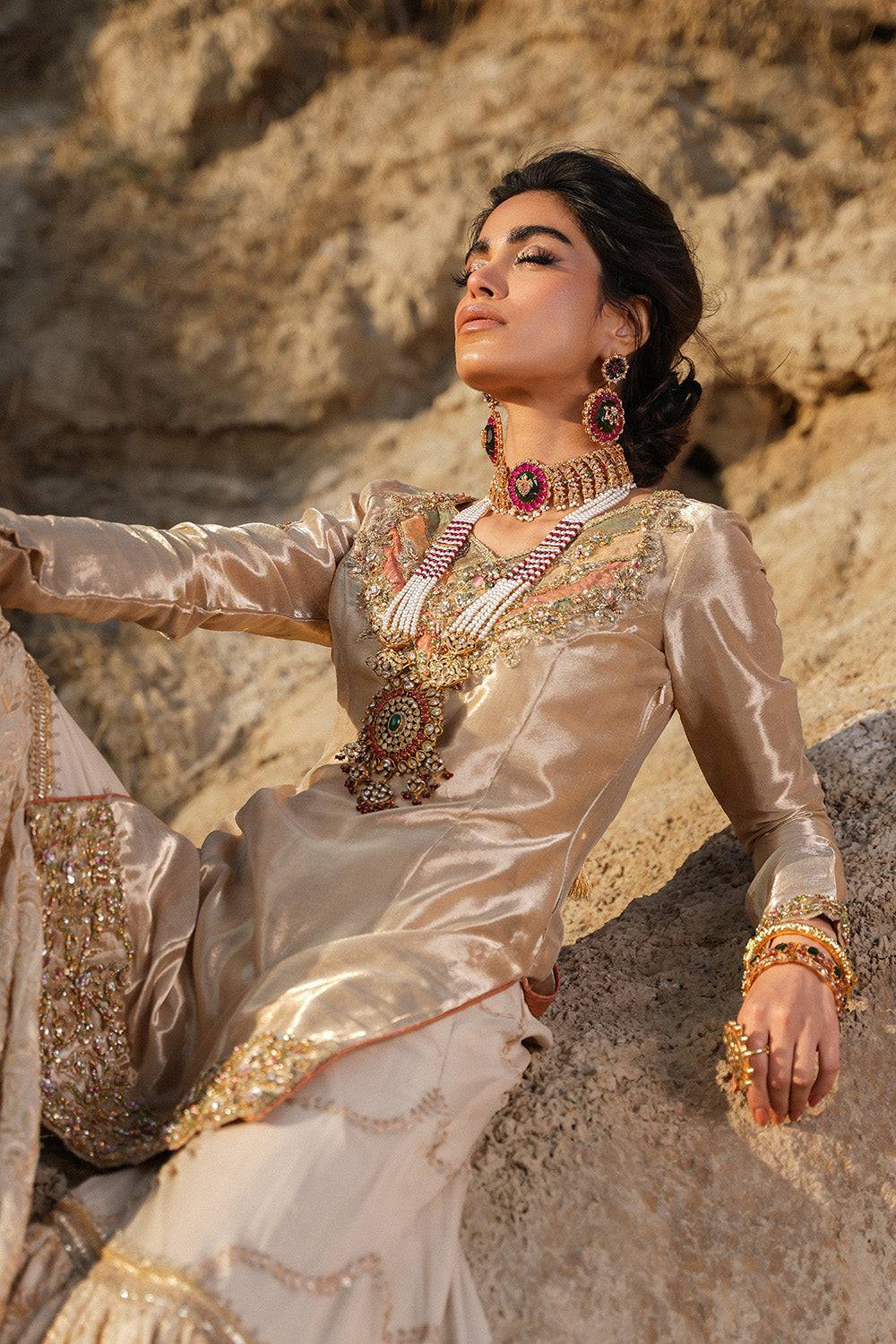 Nilofer Shahid | Verve Summer 24 | Zahria Verve SS 24 - Pakistani Designer Dress - by Nilofer Shahid | Type: Formal - 100% Original at Saira Sultan