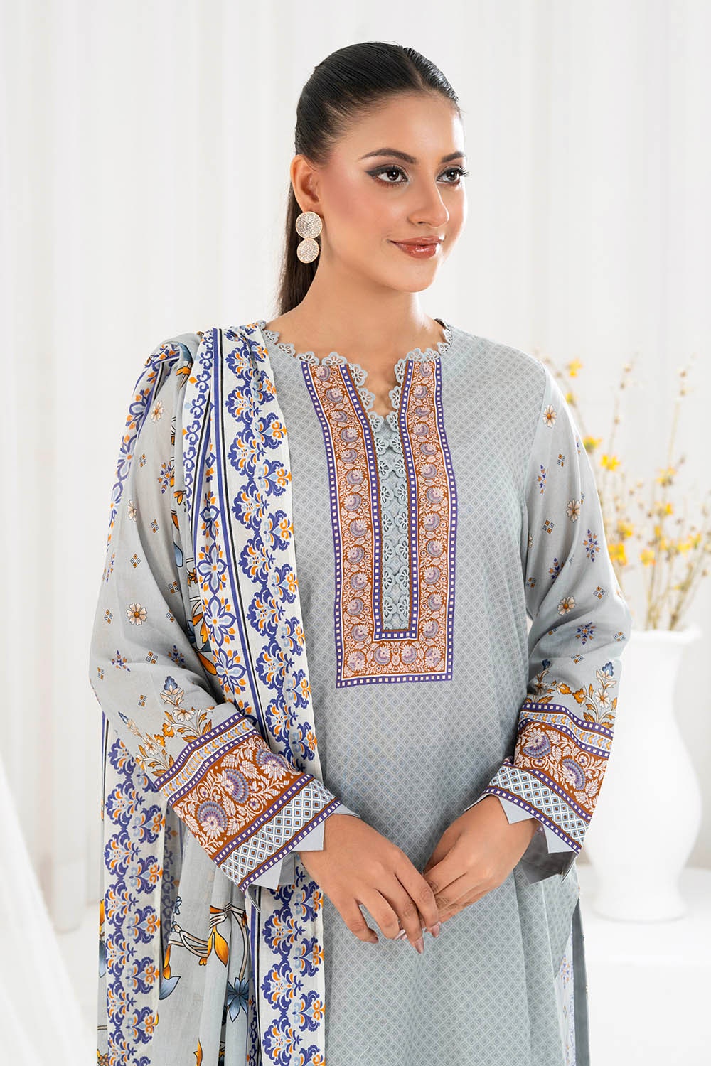 Gul Ahmed | Summer Special 25 | CLP-52203 M Gray Lawn