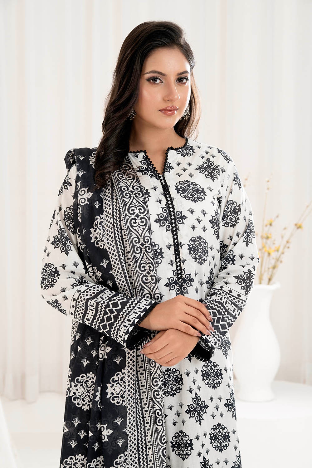 Gul Ahmed | Summer Special 25 | CLP-52205 XL White Lawn