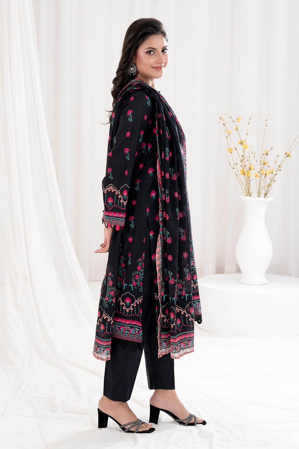 Gul Ahmed | Summer Special 25 | CLP-52213 XL Black Lawn