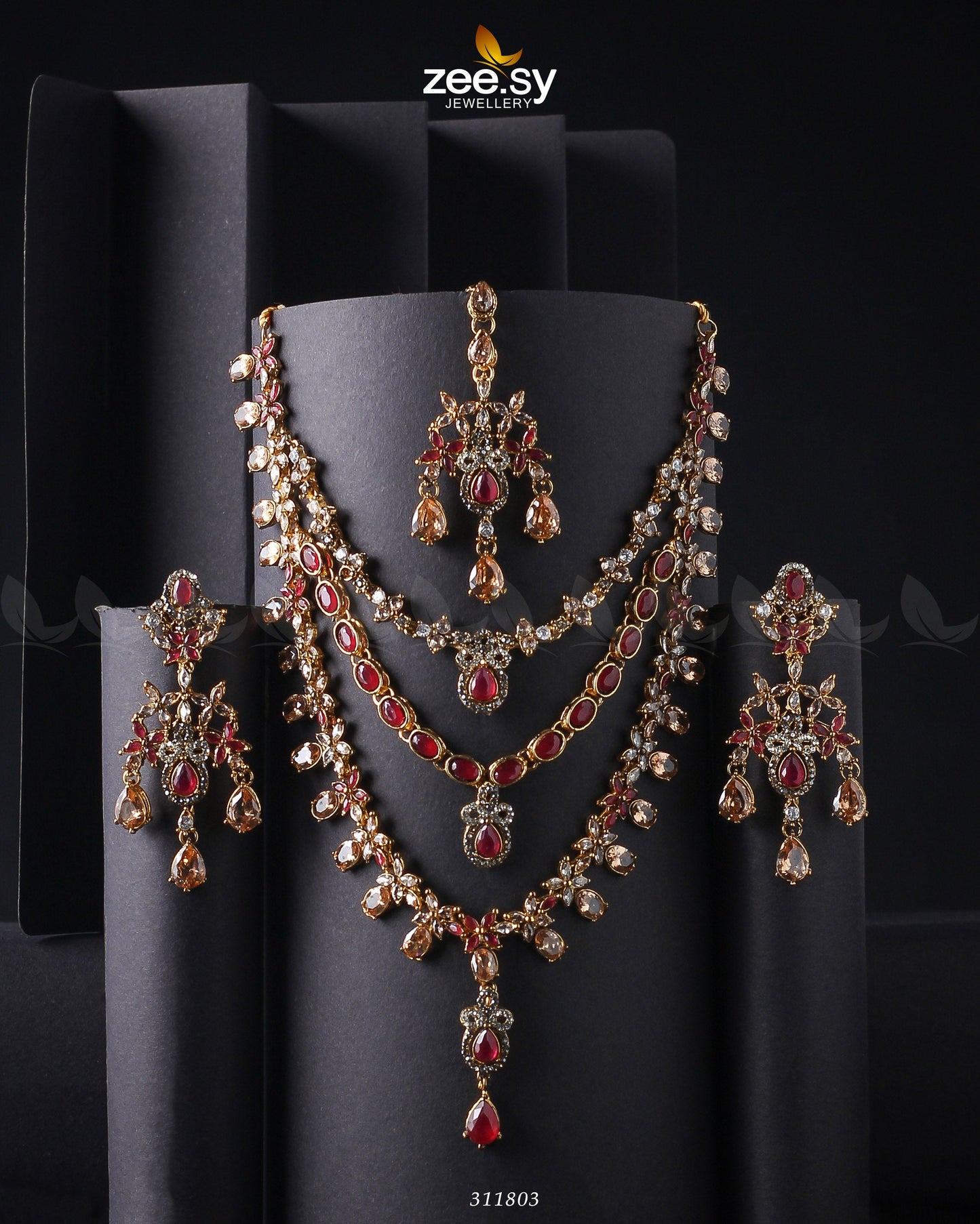 Sonya's Necklace Set Golden Red