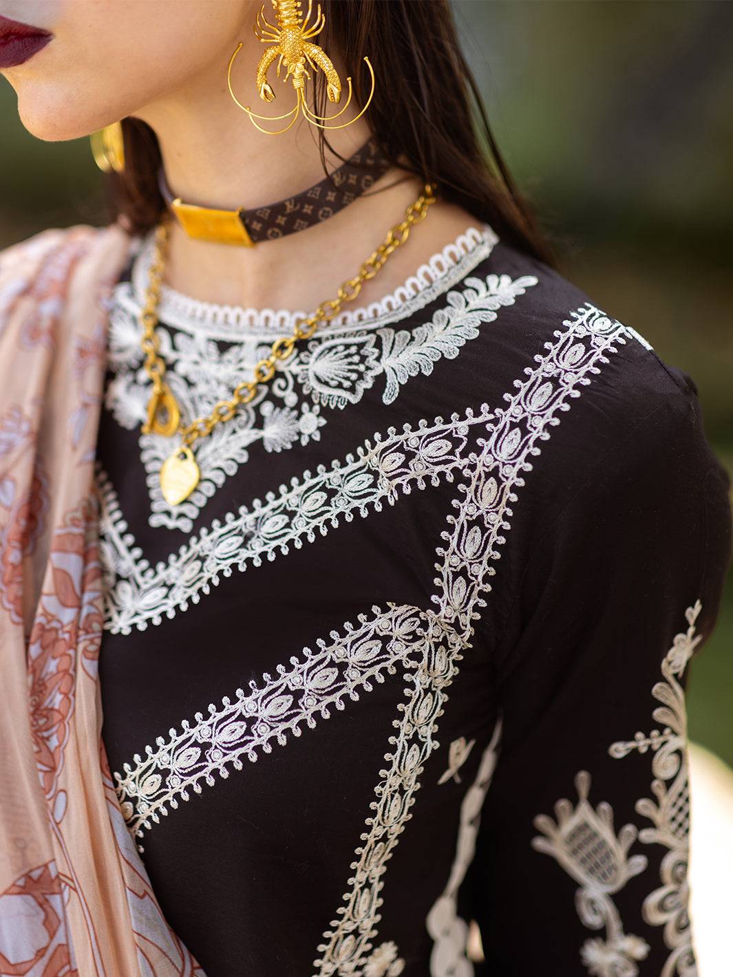 Roheenaz | Dahlia Embroidered Lawn 24 | Celandine - Pakistani Designer Dress - by Roheenaz | Type: Luxury - 100% Original at Saira Sultan