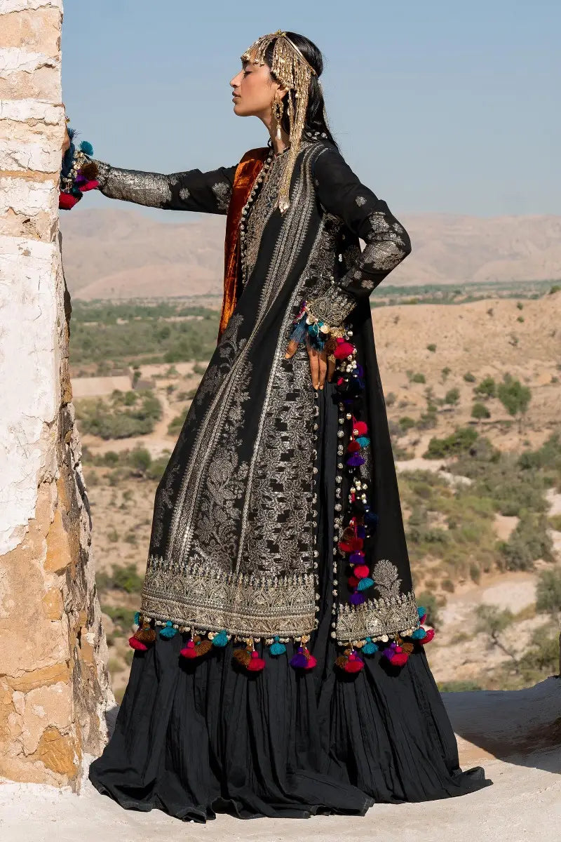 Sana Safinaz | Winter Luxury 23 | S231-001A-DF - Pakistani Designer Dress - by Sana Safinaz | Type: Luxury - 100% Original at Saira Sultan