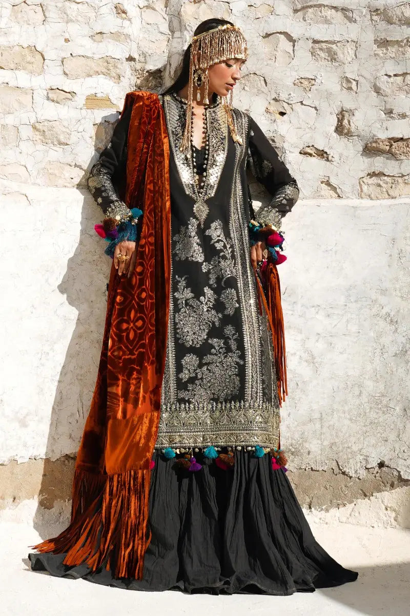 Sana Safinaz | Winter Luxury 23 | S231-001A-DF - Pakistani Designer Dress - by Sana Safinaz | Type: Luxury - 100% Original at Saira Sultan