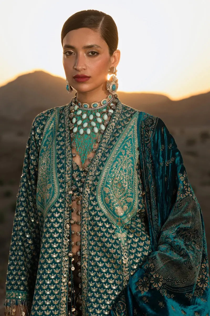 Sana Safinaz | Winter Luxury 23 | S231-007A-DE - Pakistani Designer Dress - by Sana Safinaz | Type: Luxury - 100% Original at Saira Sultan