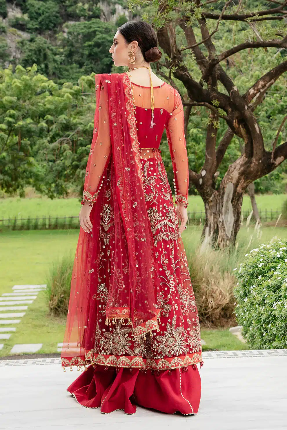 Saad Shaikh | Luminous Formals 23 | Livia - Pakistani Designer Dress - by Saad Shaikh | Type: Formal - 100% Original at Saira Sultan