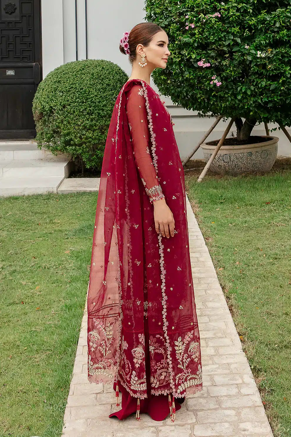 Saad Shaikh | Luminous Formals 23 | Ava - Pakistani Designer Dress - by Saad Shaikh | Type: Formal - 100% Original at Saira Sultan