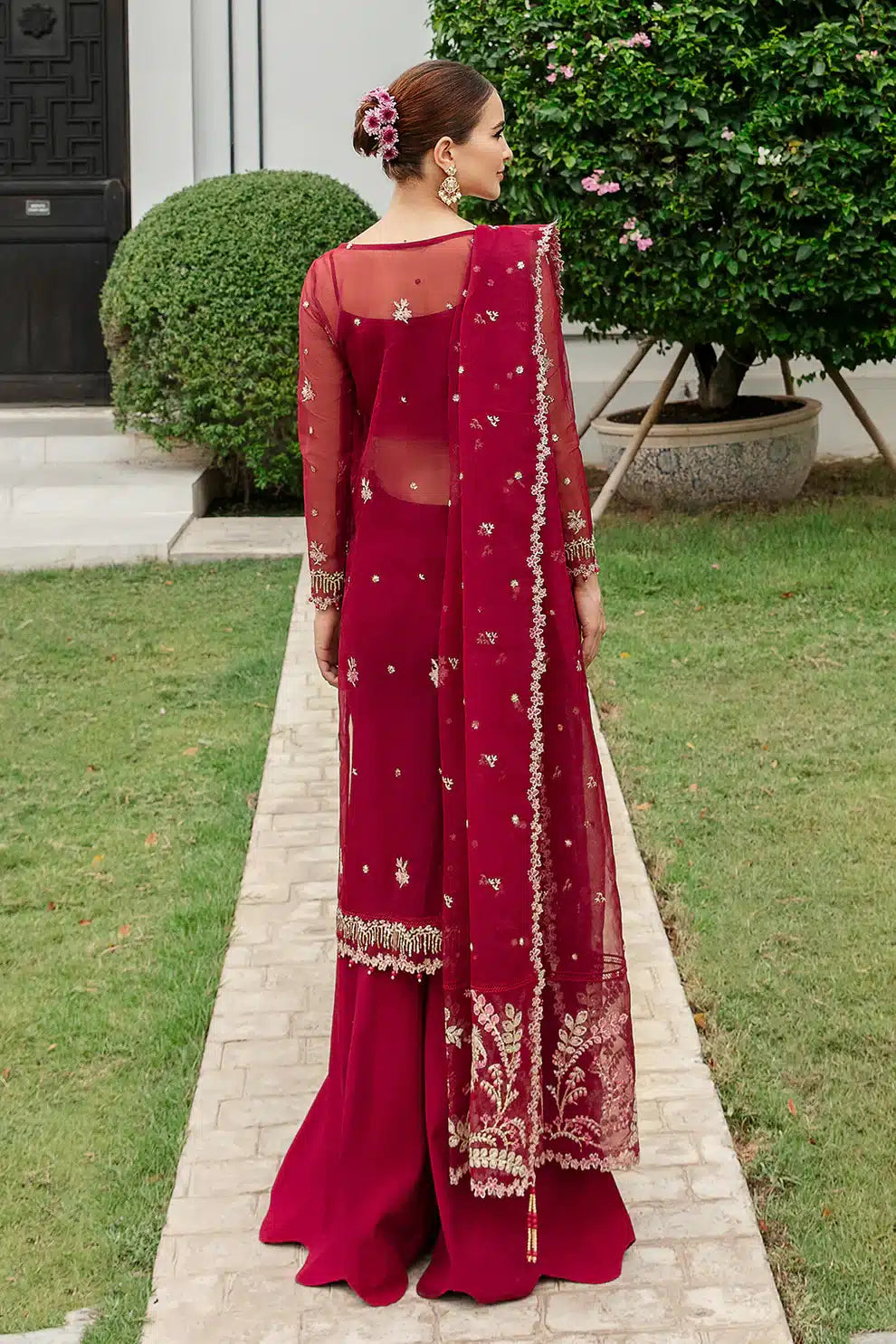 Saad Shaikh | Luminous Formals 23 | Ava - Pakistani Designer Dress - by Saad Shaikh | Type: Formal - 100% Original at Saira Sultan