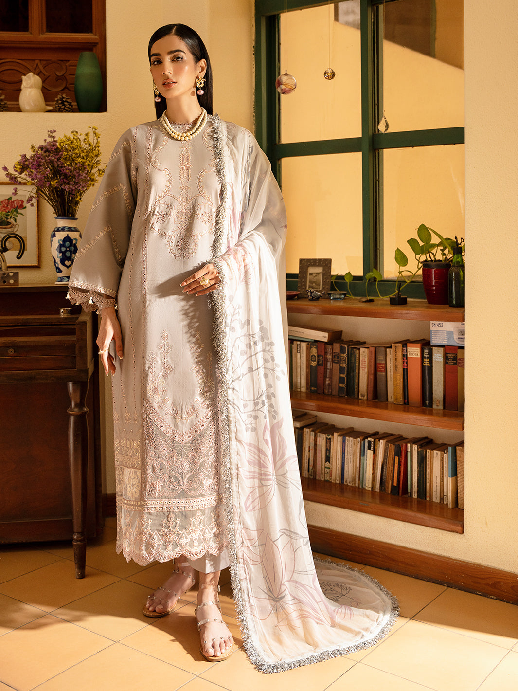 Izel | Dastak Luxury Lawn | SAAYE XS Gray Lawn