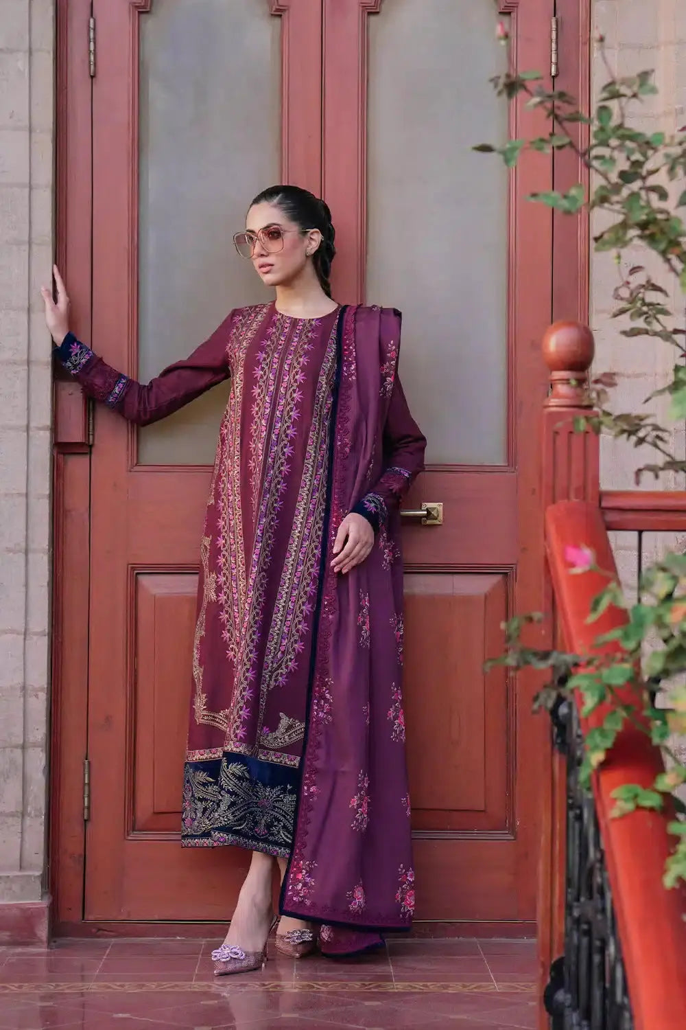 Saira Rizwan | Winter 23 | ZAYNEM SR-02 - Pakistani Designer Dress - by Saira Rizwan | Type: Luxury - 100% Original at Saira Sultan