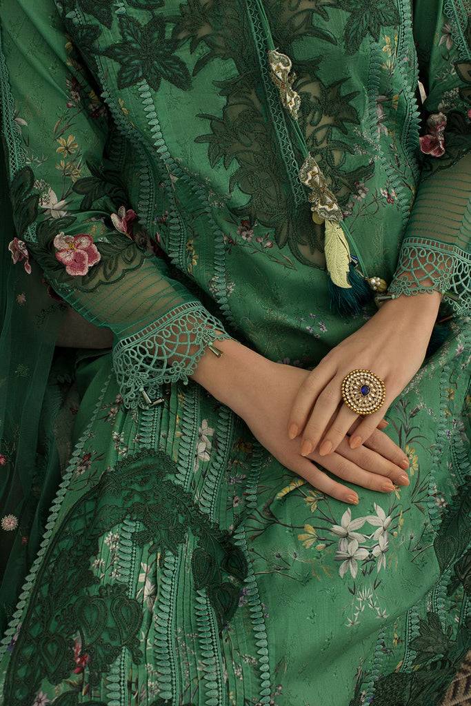 Sobia Nazir | Luxury Lawn 24 | DESIGN 15B - Pakistani Designer Dress - by Sobia Nazir | Type: Luxury - 100% Original at Saira Sultan