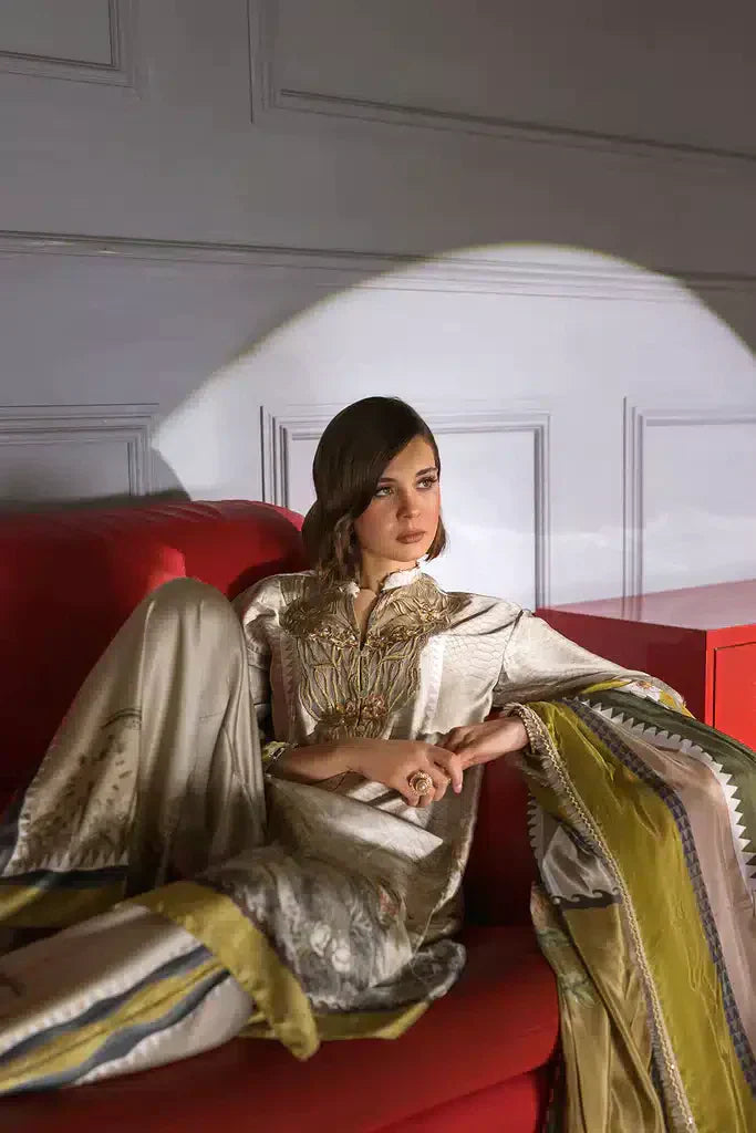 Sobia Nazir | Silk Collection 23 | 01 - Pakistani Designer Dress - by Sobia Nazir | Type: Luxury - 100% Original at Saira Sultan
