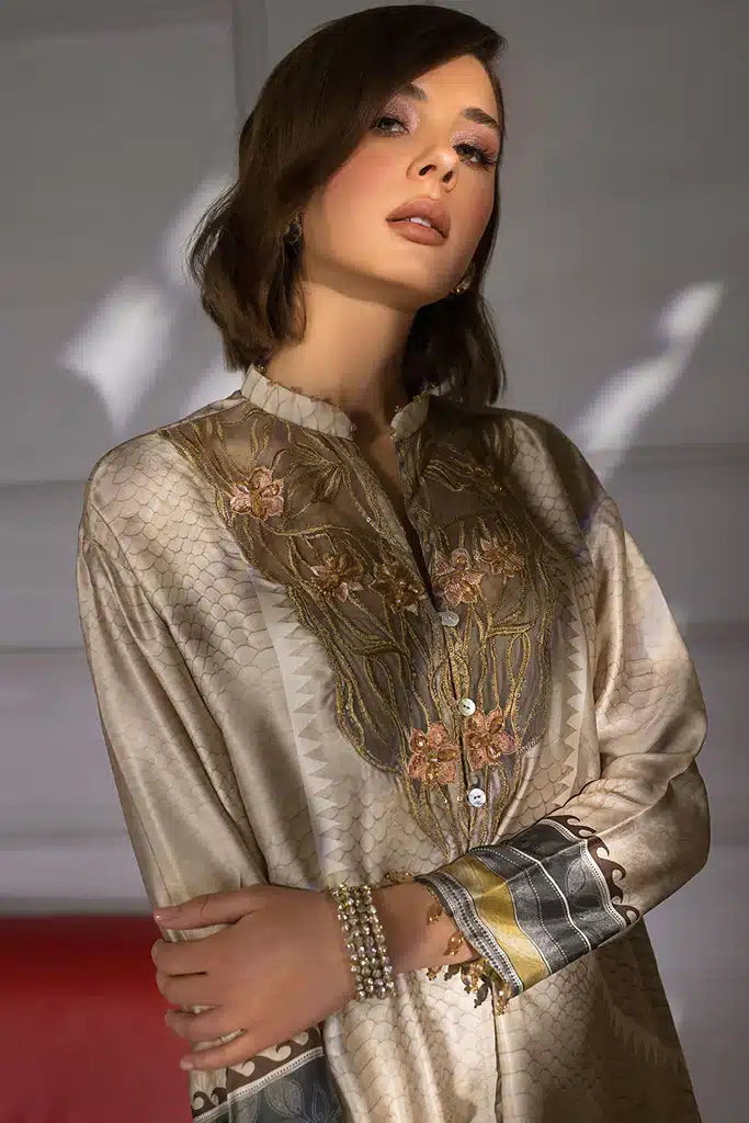 Sobia Nazir | Silk Collection 23 | 01 - Pakistani Designer Dress - by Sobia Nazir | Type: Luxury - 100% Original at Saira Sultan