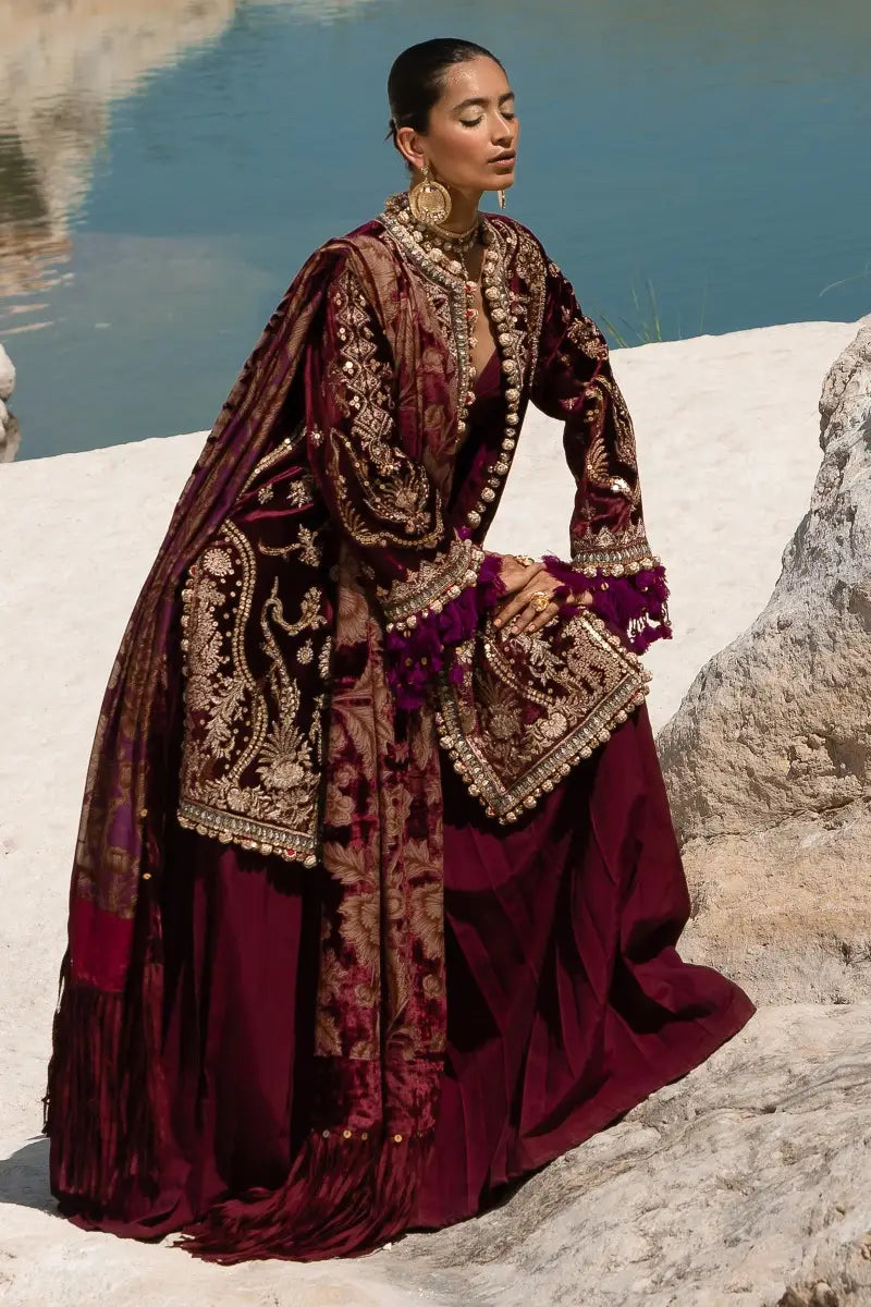 Sana Safinaz | Winter Luxury 23 | V231-003-CP - Pakistani Designer Dress - by Sana Safinaz | Type: Luxury - 100% Original at Saira Sultan