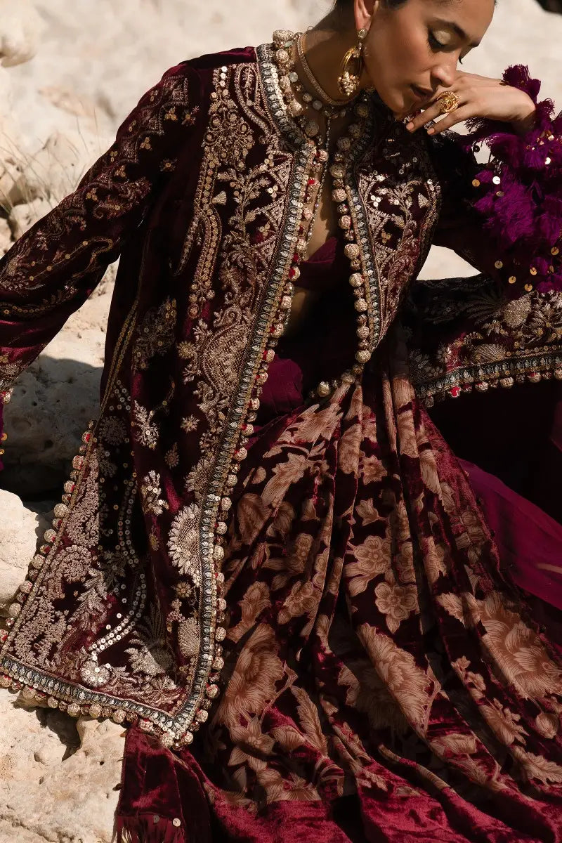 Sana Safinaz | Winter Luxury 23 | V231-003-CP - Pakistani Designer Dress - by Sana Safinaz | Type: Luxury - 100% Original at Saira Sultan
