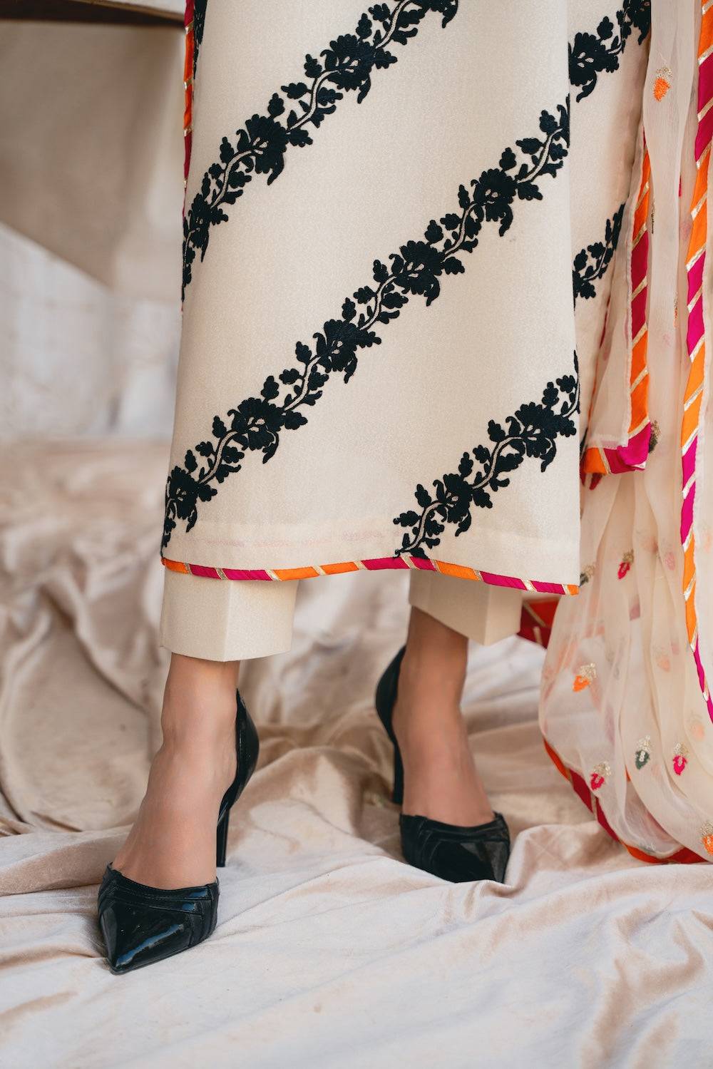 Vintage | Eid Edit 24 | Izna - Pakistani Designer Dress - by Vintage | Type: Luxury - 100% Original at Saira Sultan