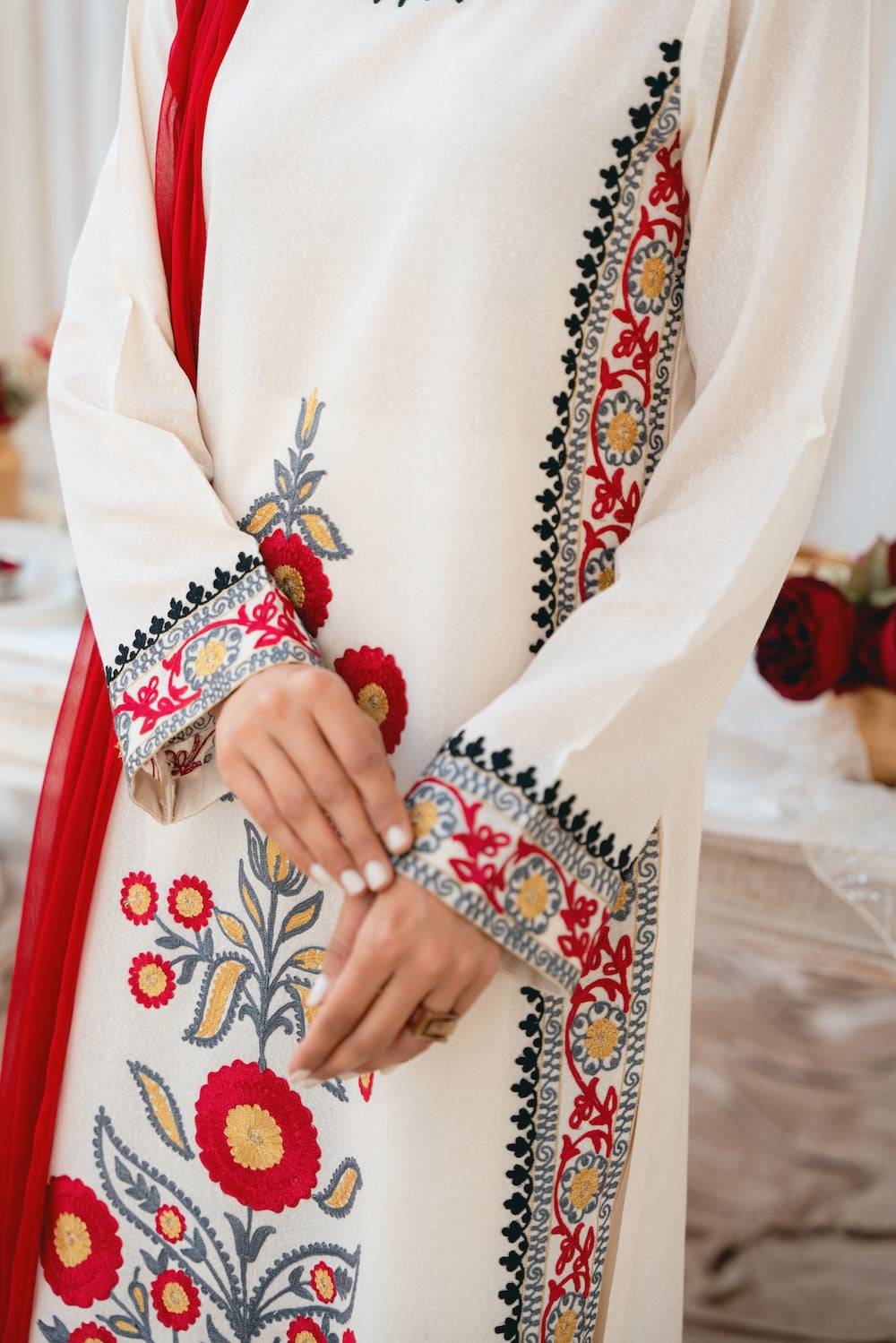 Vintage | Eid Edit 24 | Sohaina - Pakistani Designer Dress - by Vintage | Type: Luxury - 100% Original at Saira Sultan