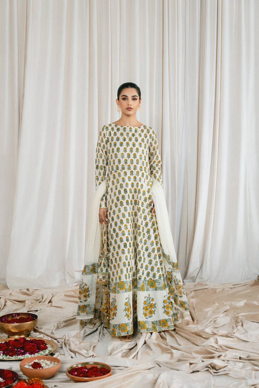 Vintage | Eid Edit 24 | Aarohi - Pakistani Designer Dress - by Vintage | Type: Luxury - 100% Original at Saira Sultan